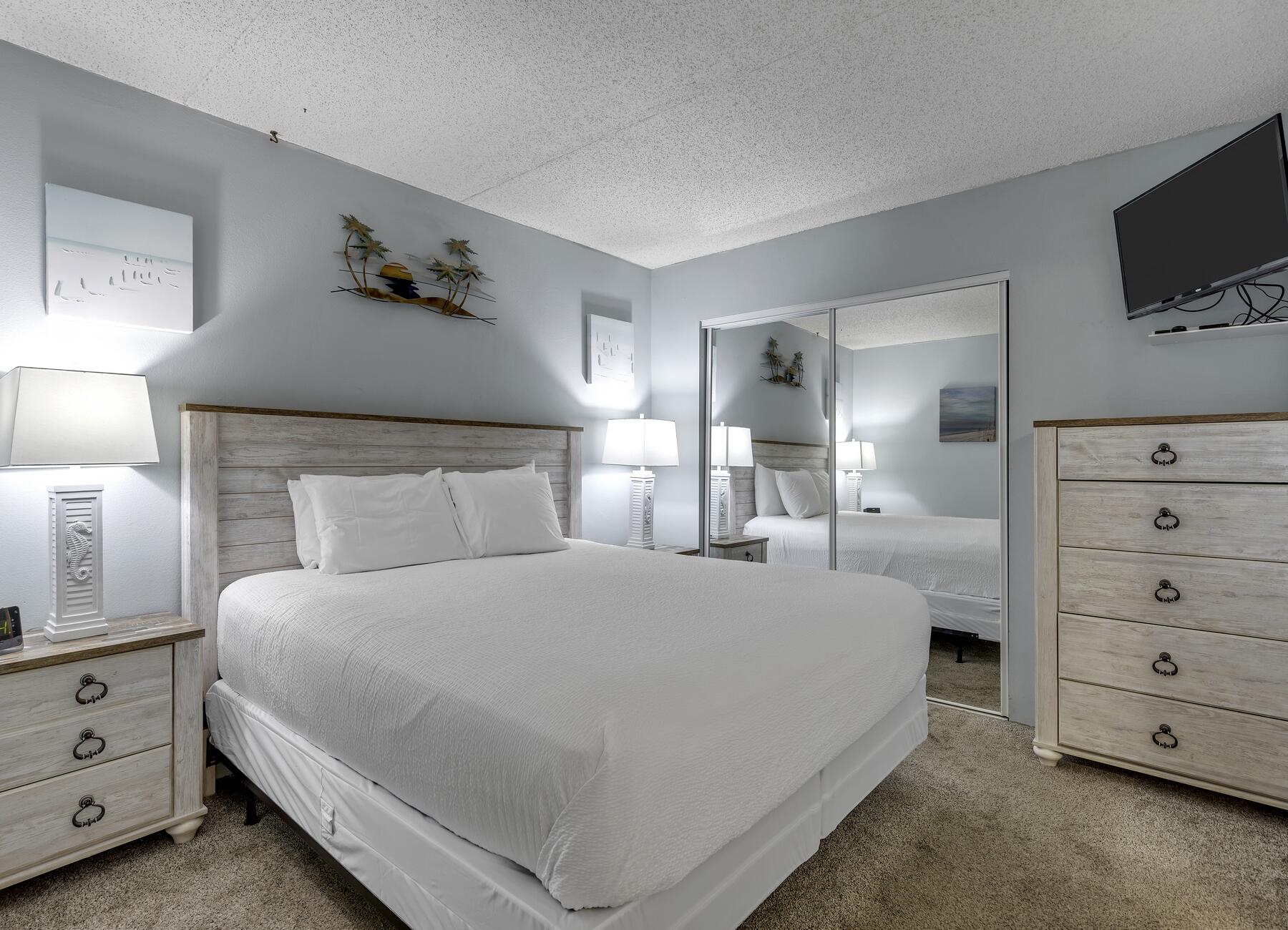 ISLAND ECHO CONDO - Residential