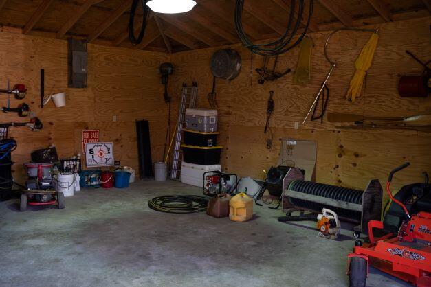 NORTH SUPERGROUP - Farm