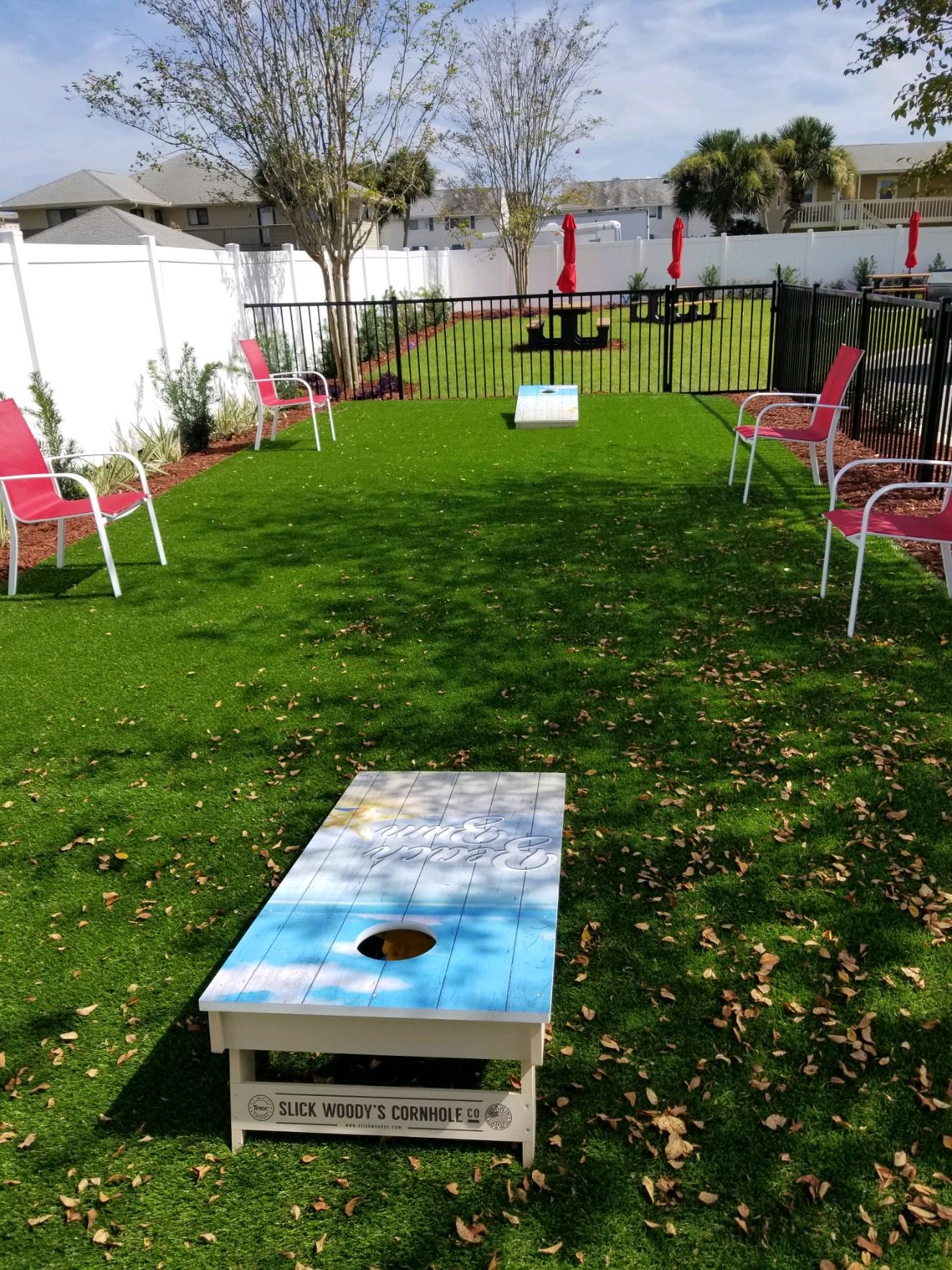 HIDDEN PALMS - Residential