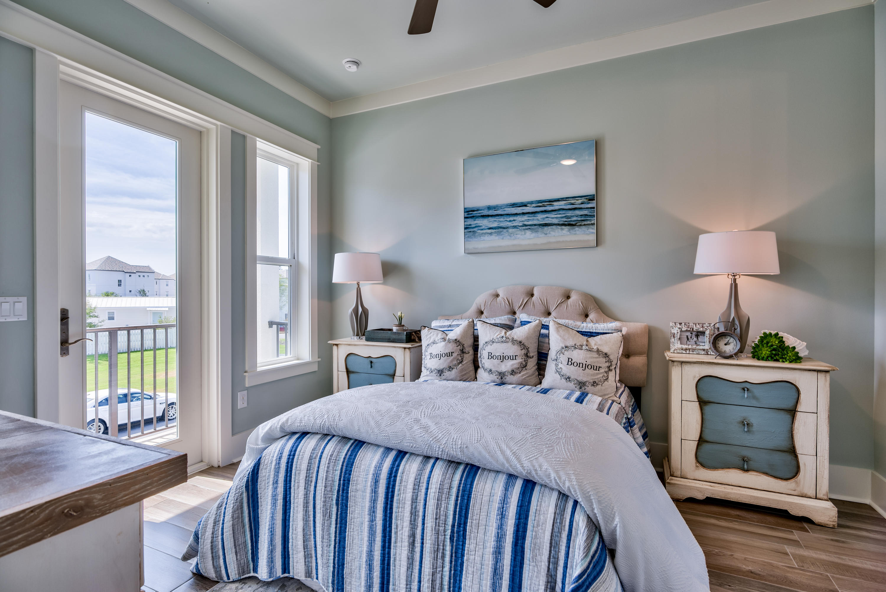 HIDDEN PALMS - Residential