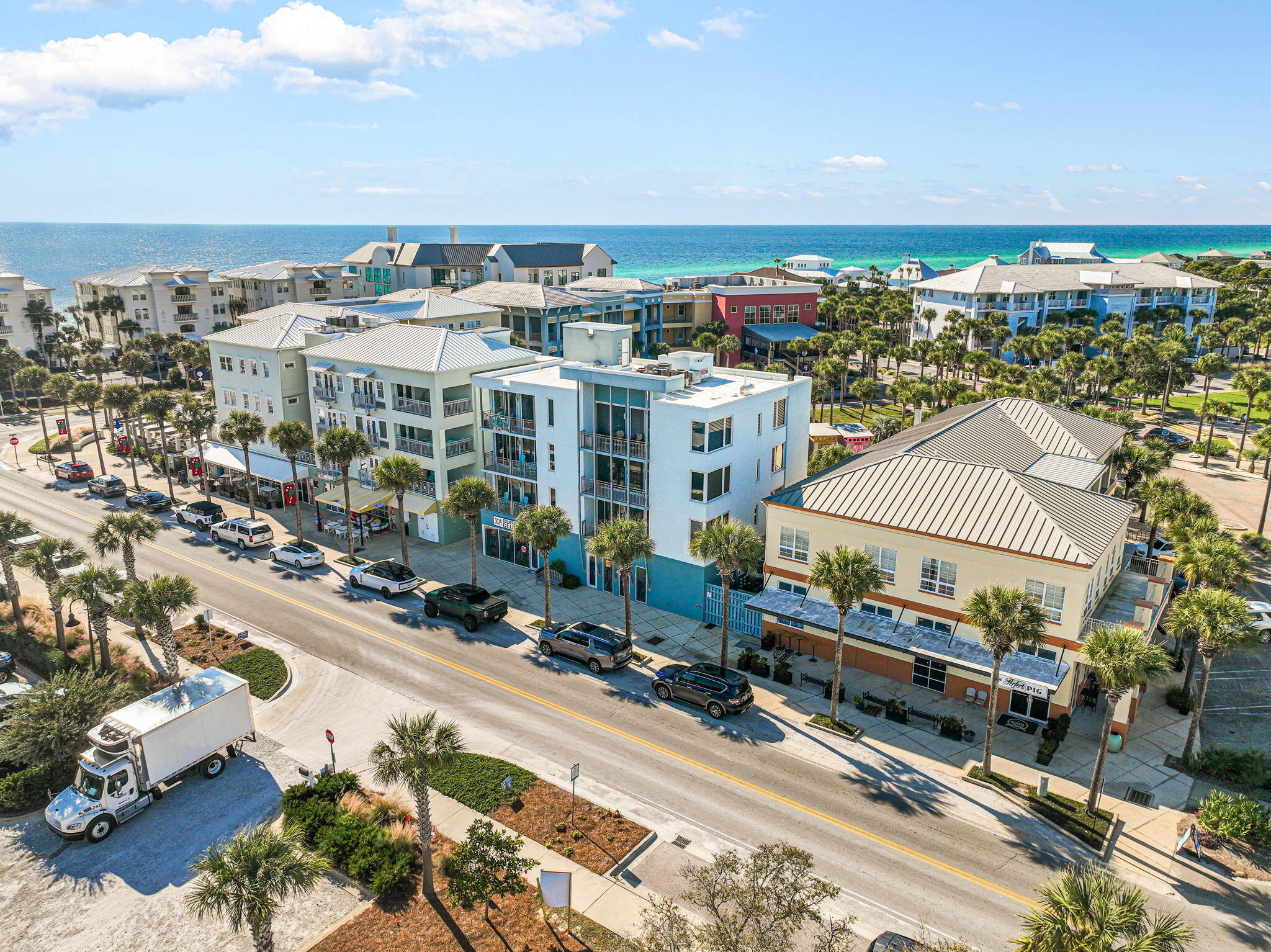 Gulf Place Six Palms - Residential