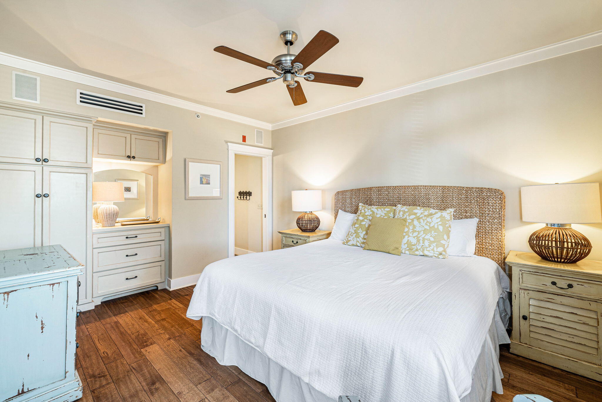 Gulf Place Six Palms - Residential
