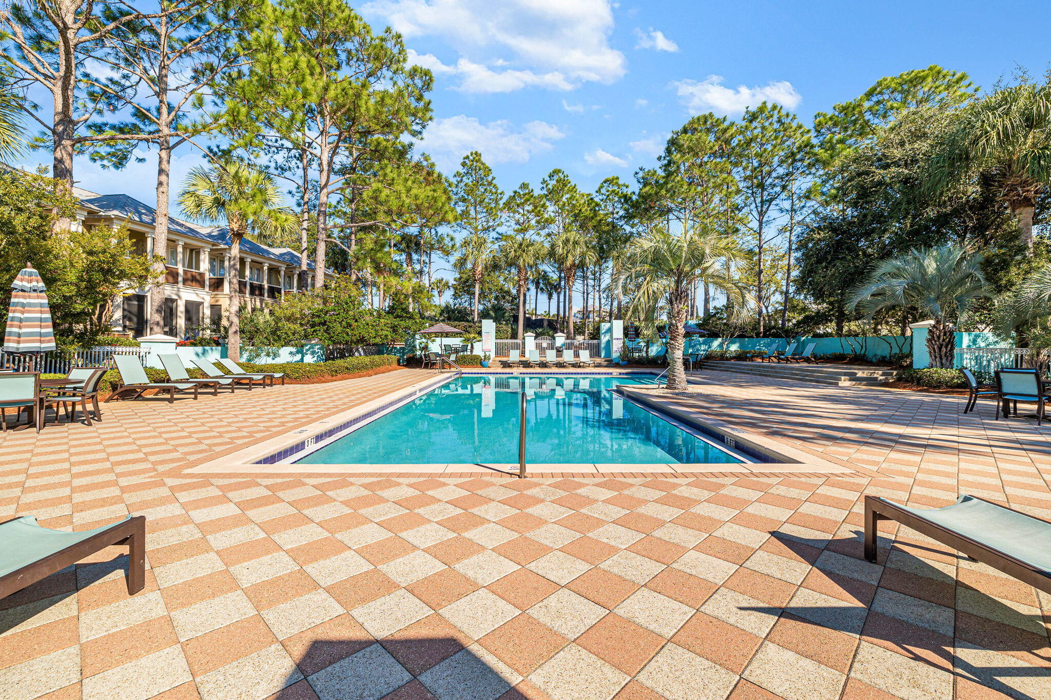 Gulf Place Six Palms - Residential