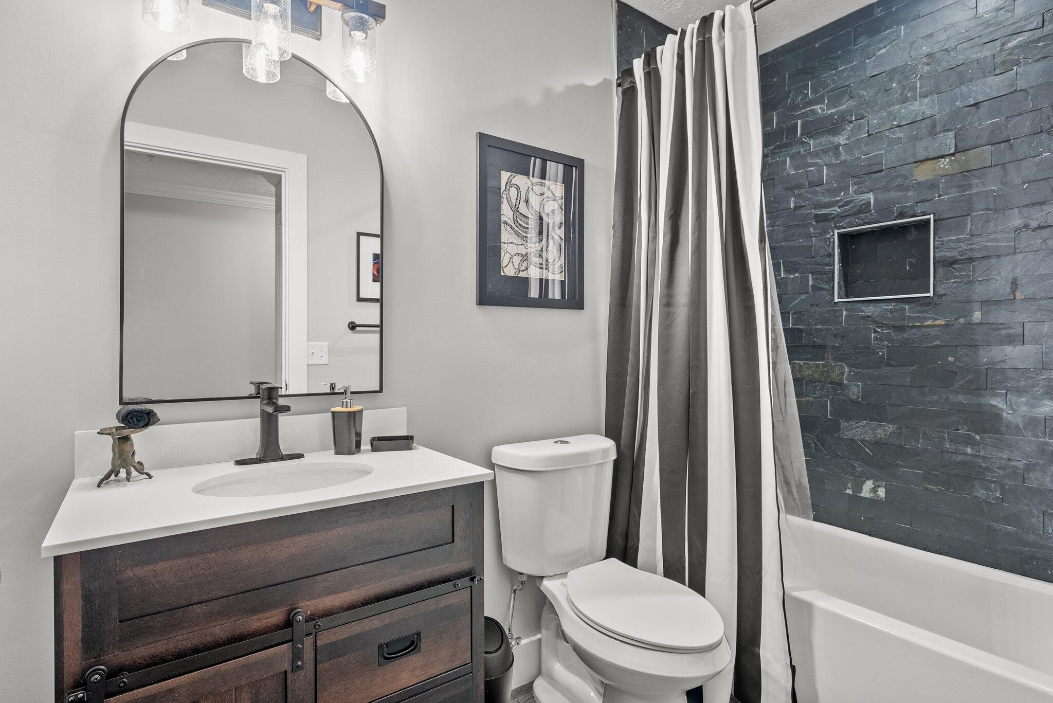 LONG BEACH 3RD ADDN - Residential