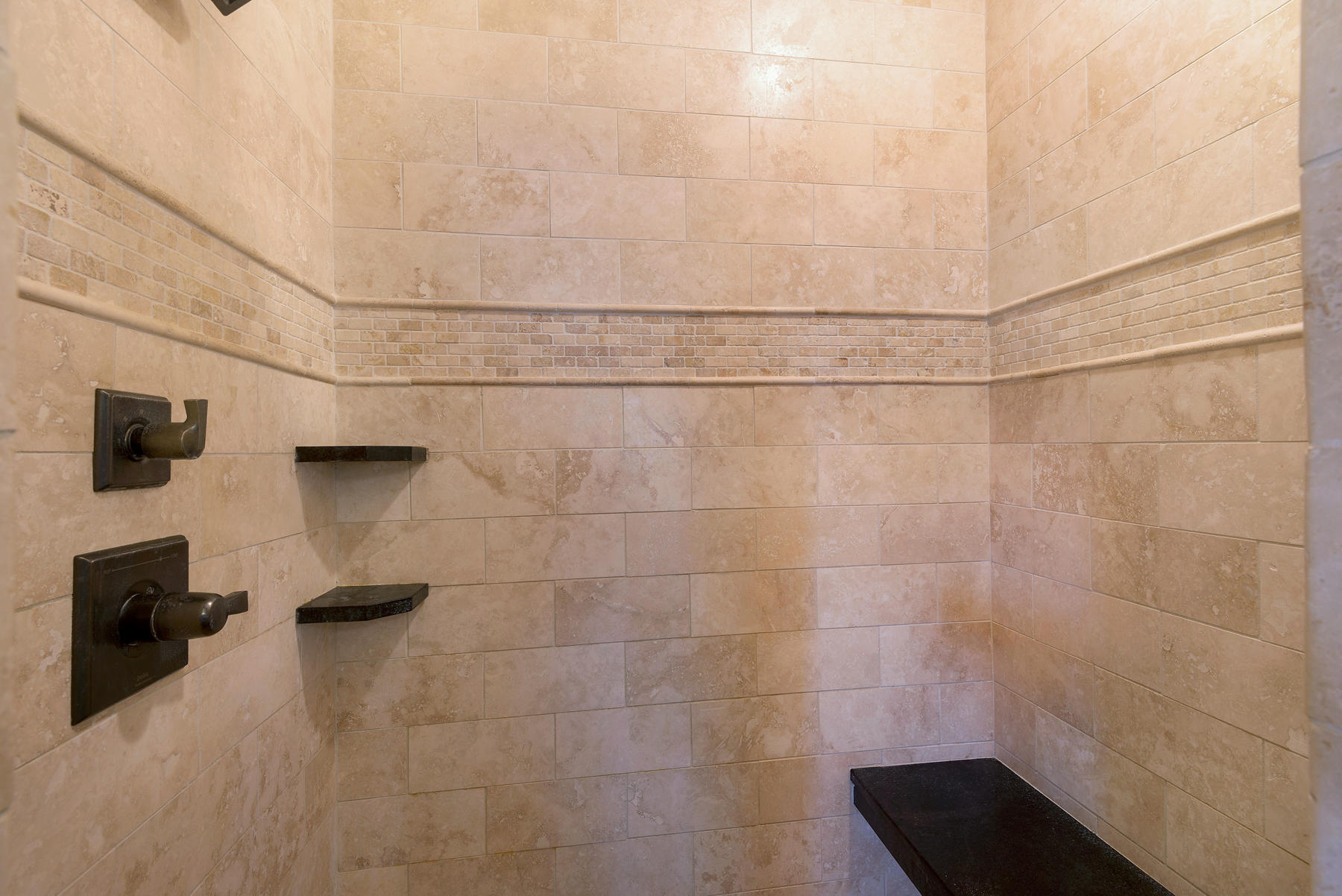 VILLA LAGO - Residential