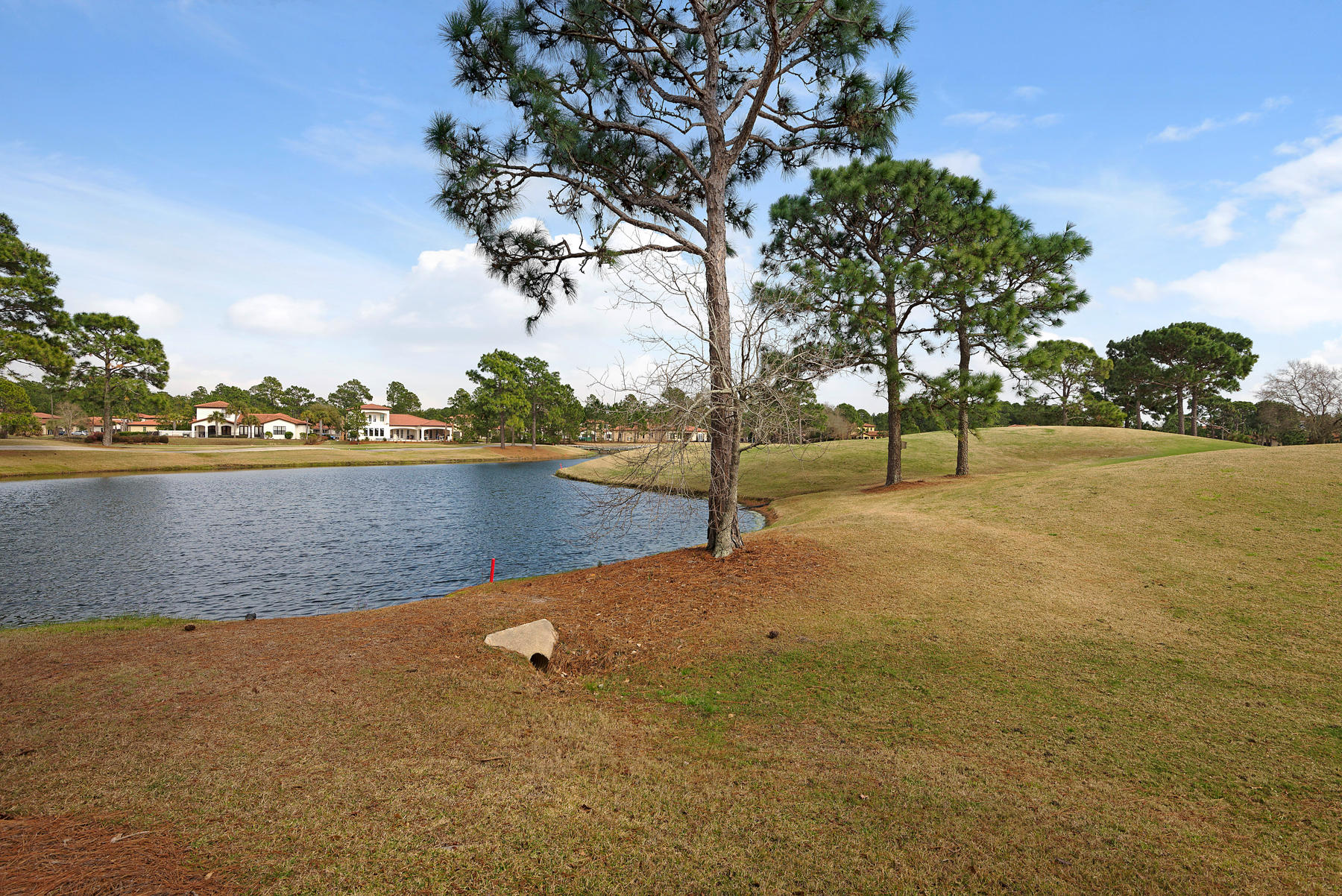 VILLA LAGO - Residential