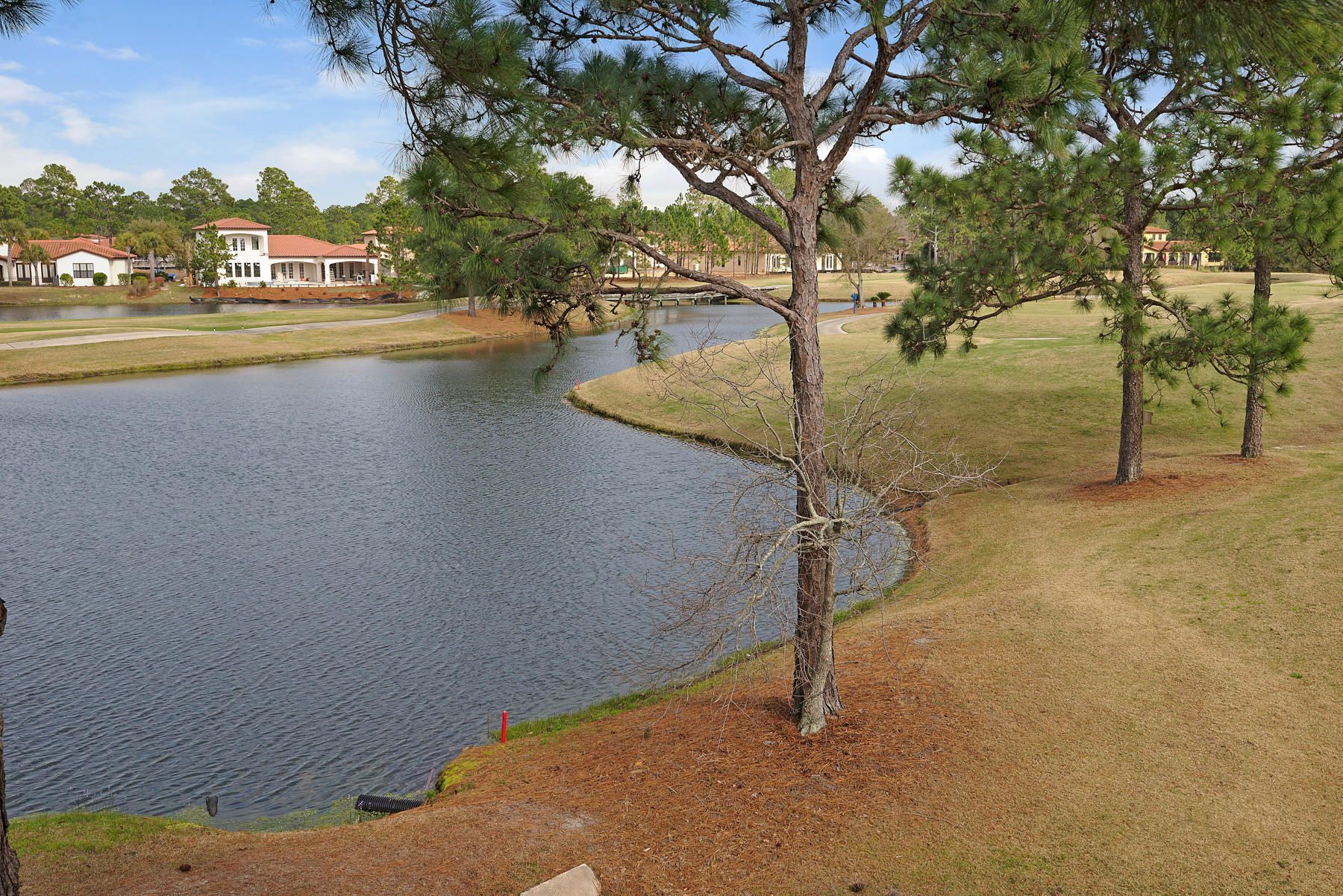 VILLA LAGO - Residential