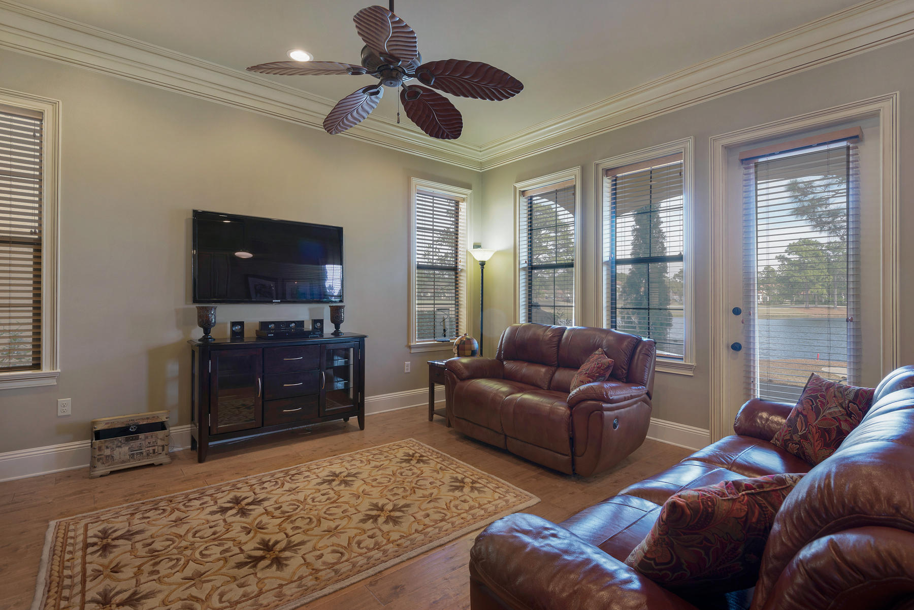 VILLA LAGO - Residential