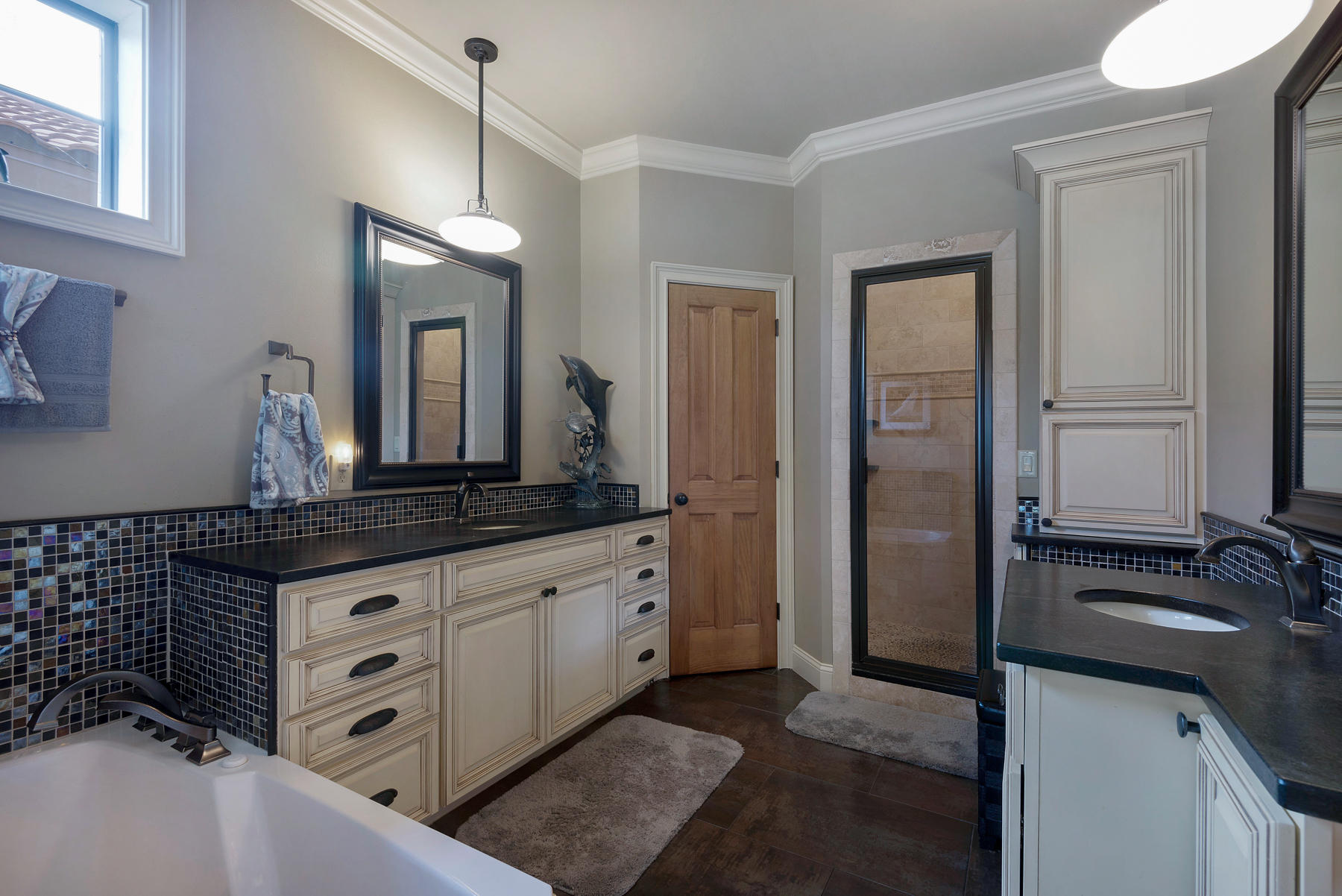 VILLA LAGO - Residential