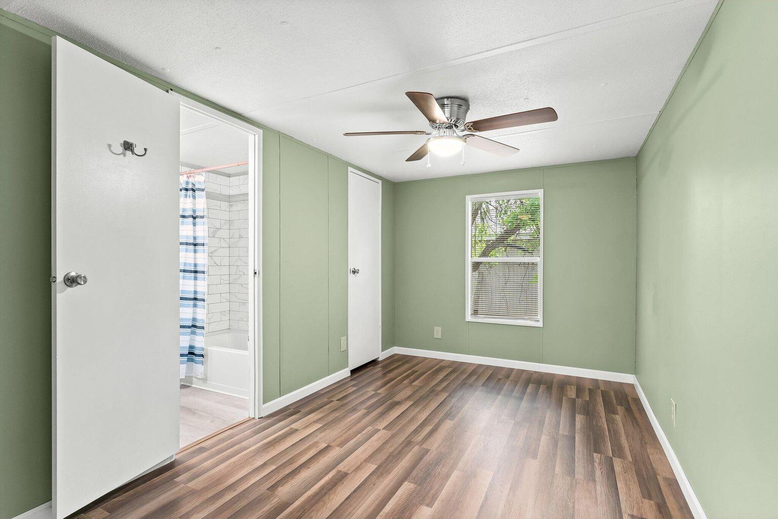 NORTH LAGOON OAKS - Residential