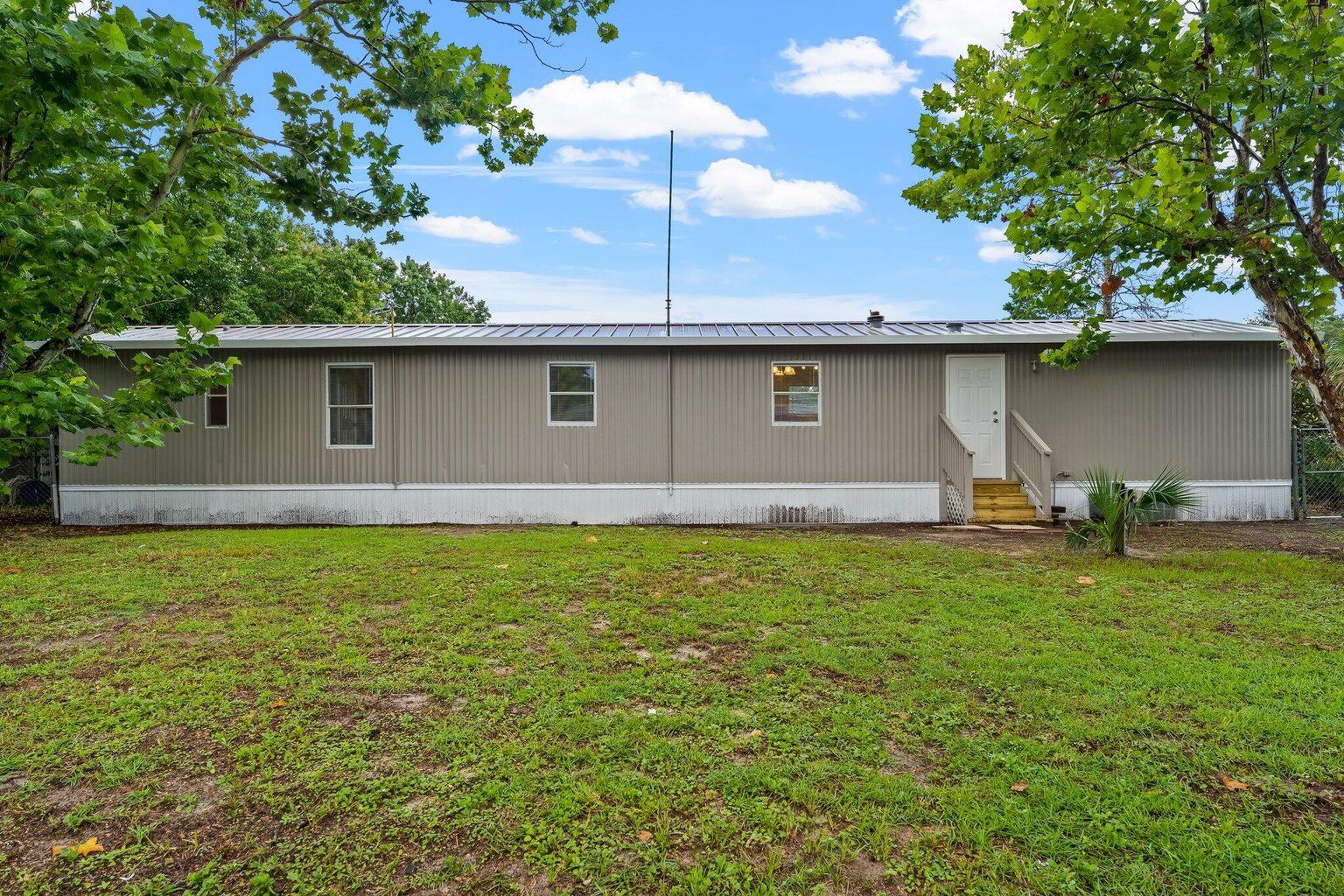 NORTH LAGOON OAKS - Residential