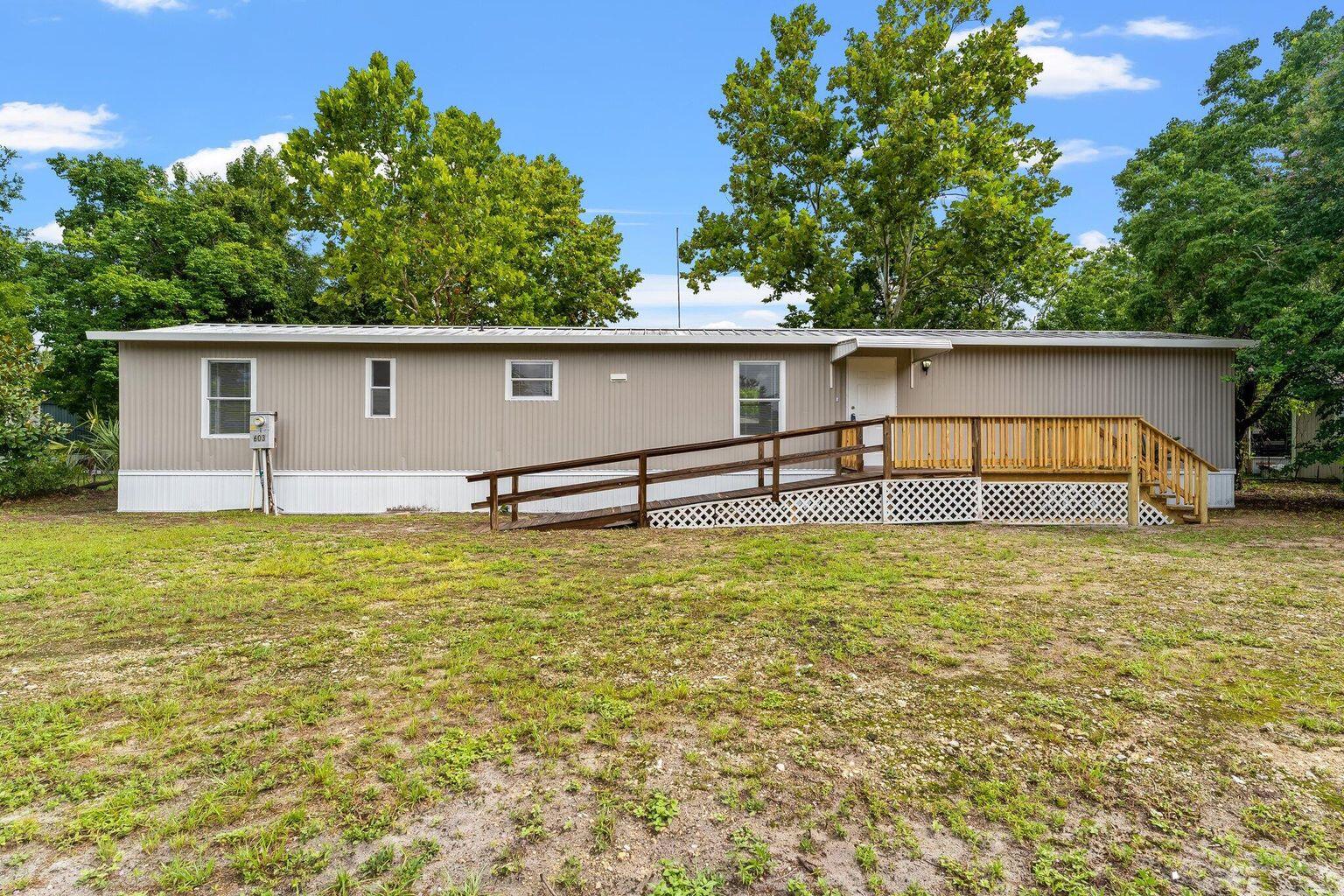 NORTH LAGOON OAKS - Residential