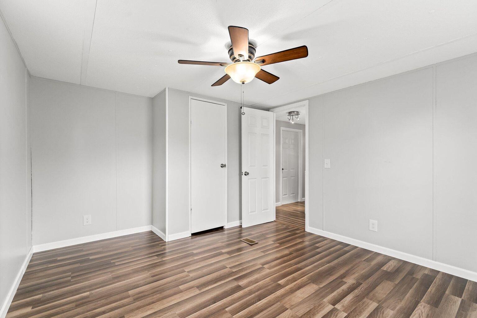 NORTH LAGOON OAKS - Residential