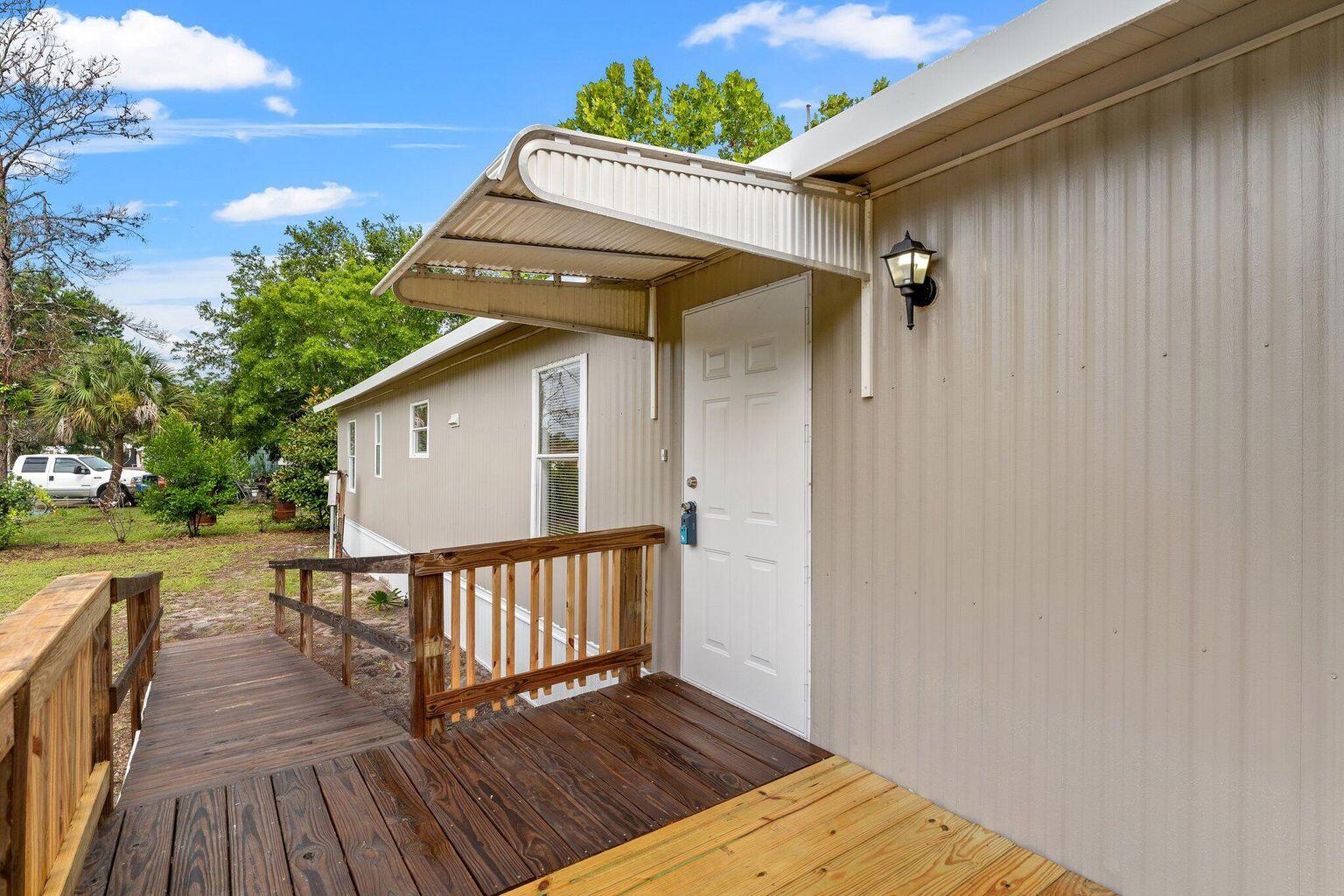 NORTH LAGOON OAKS - Residential