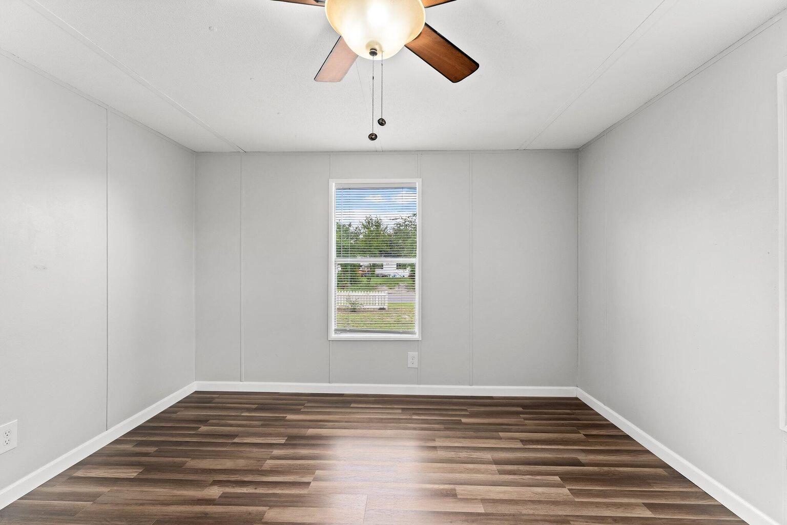 NORTH LAGOON OAKS - Residential