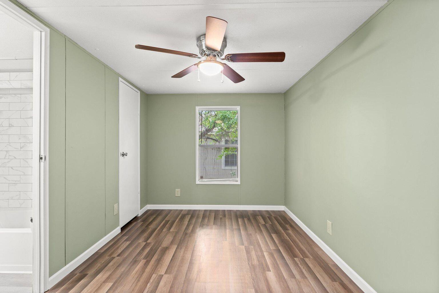 NORTH LAGOON OAKS - Residential