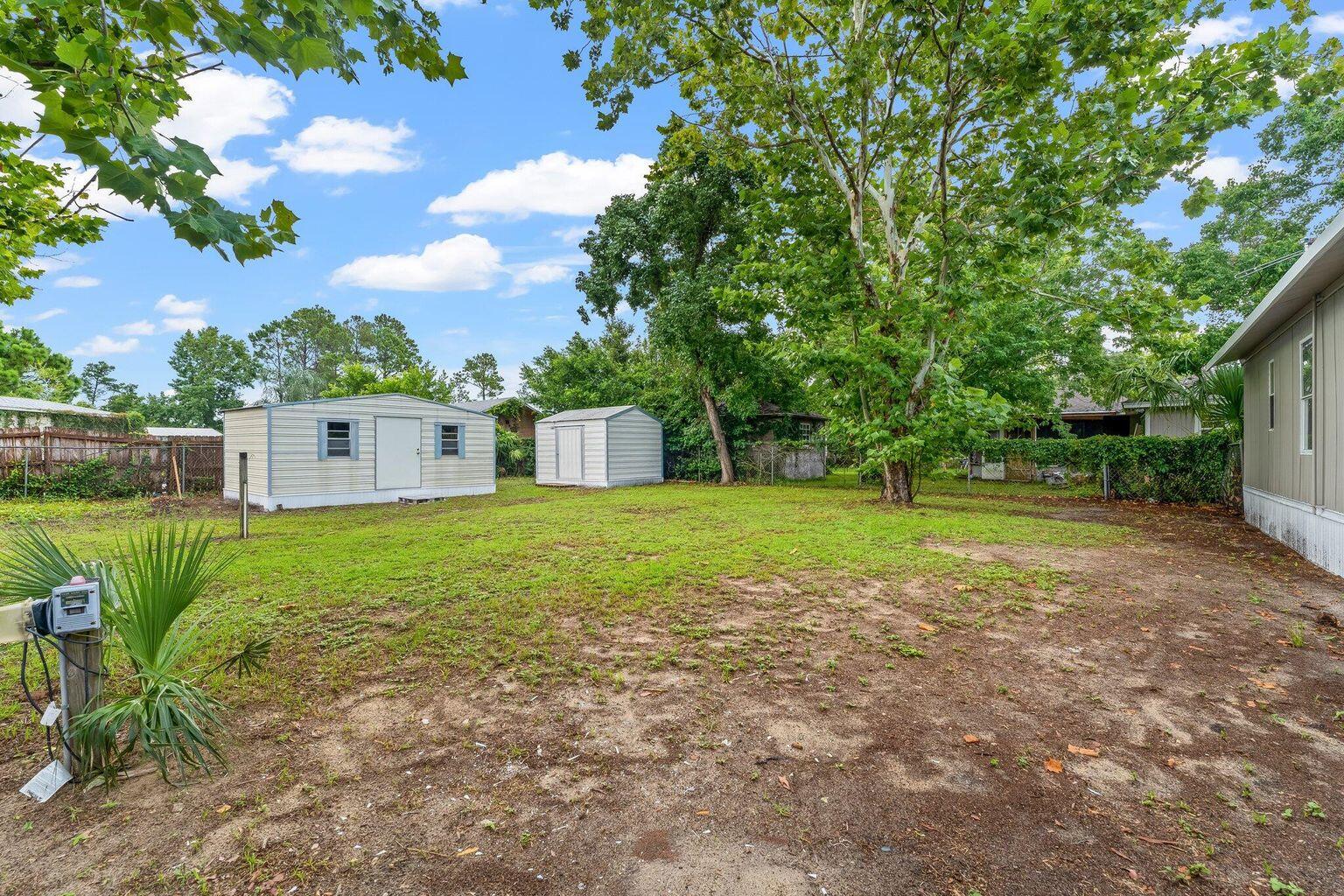 NORTH LAGOON OAKS - Residential