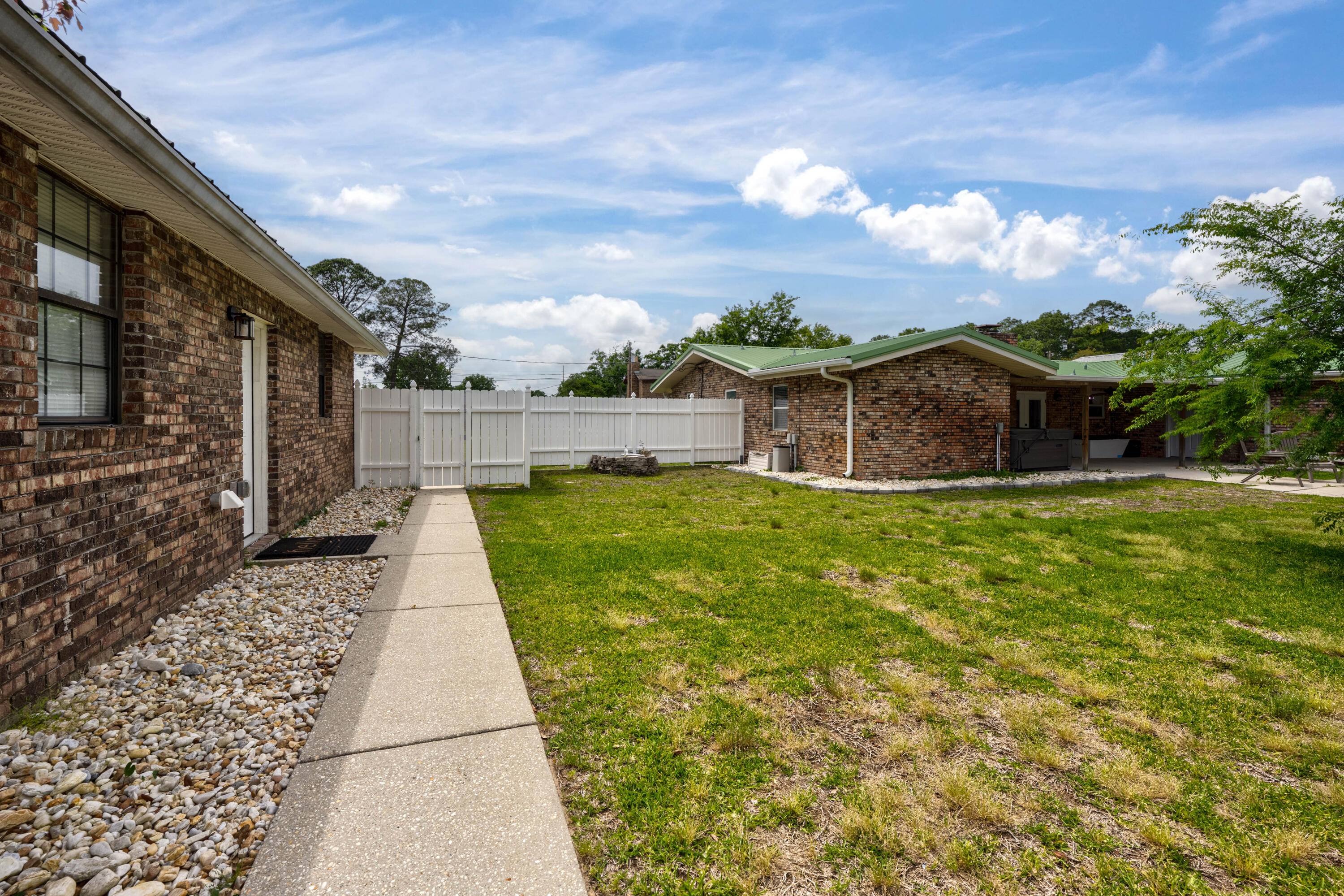 FIELD S/D 2ND ADDN - Residential