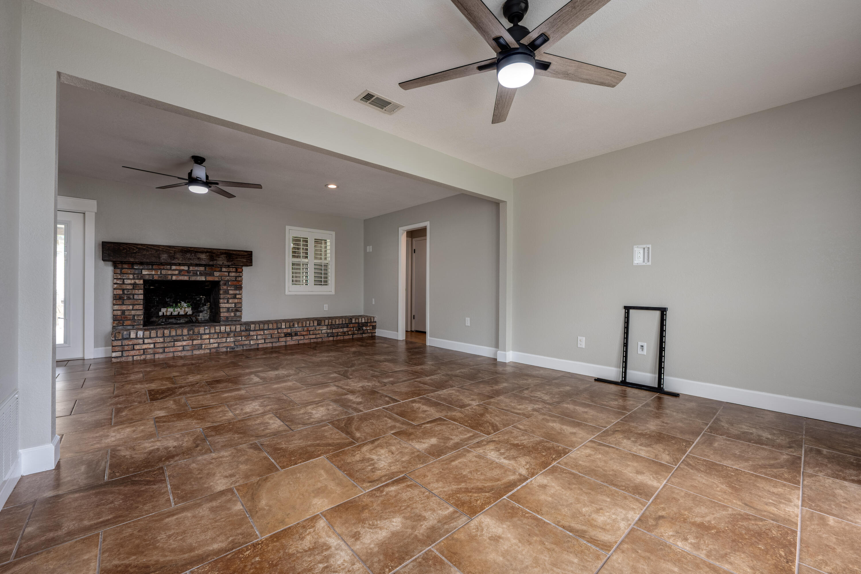 FIELD S/D 2ND ADDN - Residential