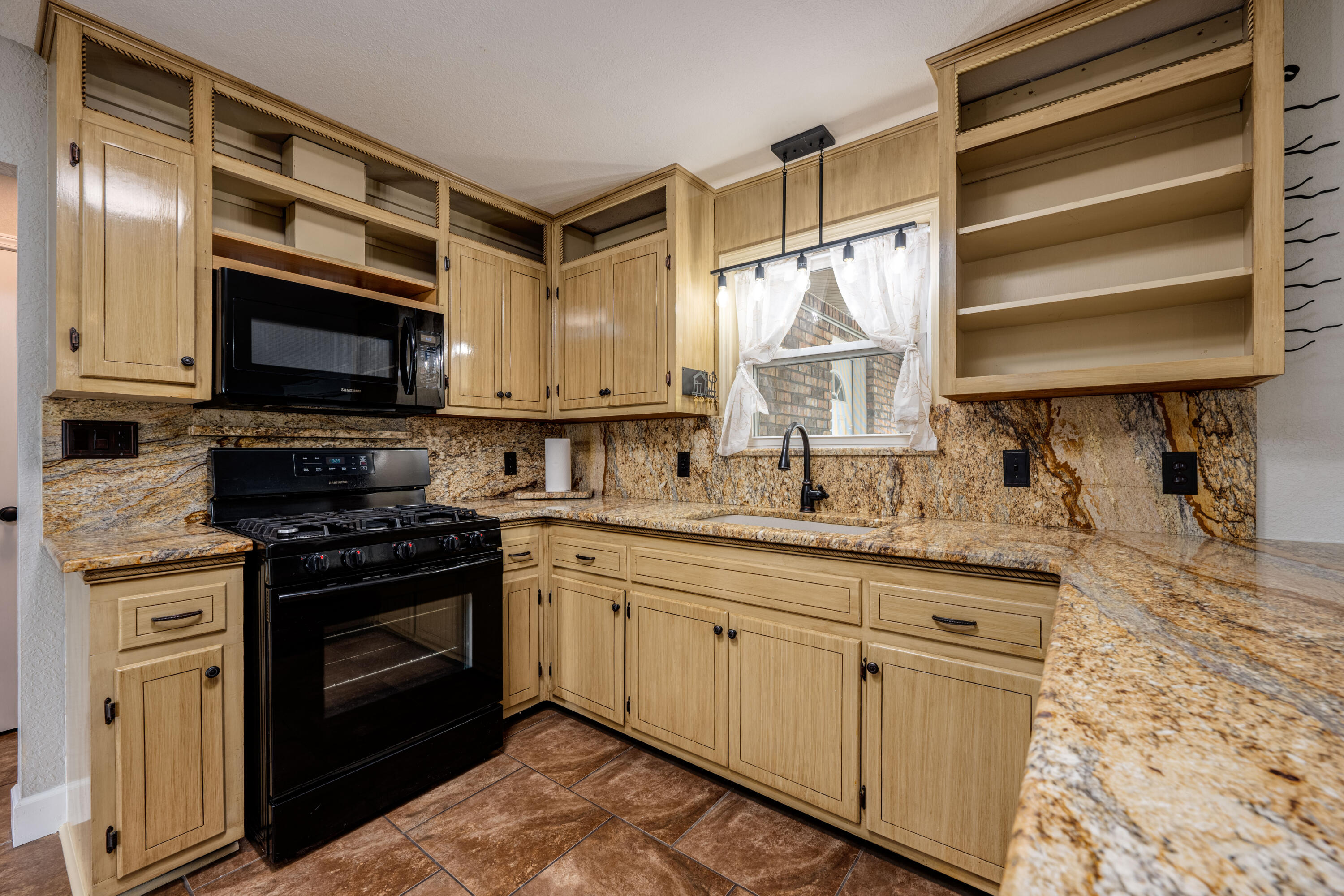 FIELD S/D 2ND ADDN - Residential