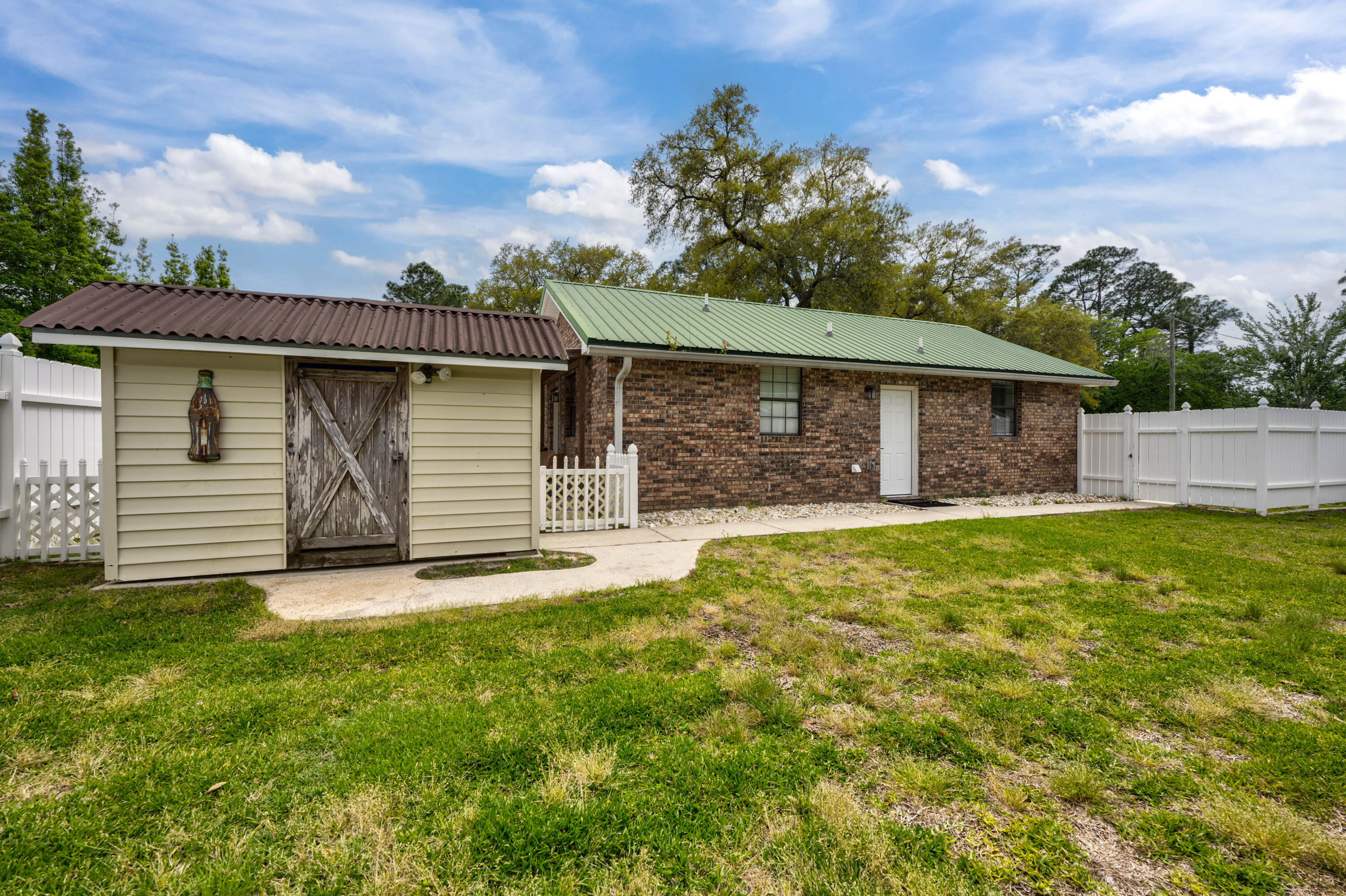 FIELD S/D 2ND ADDN - Residential