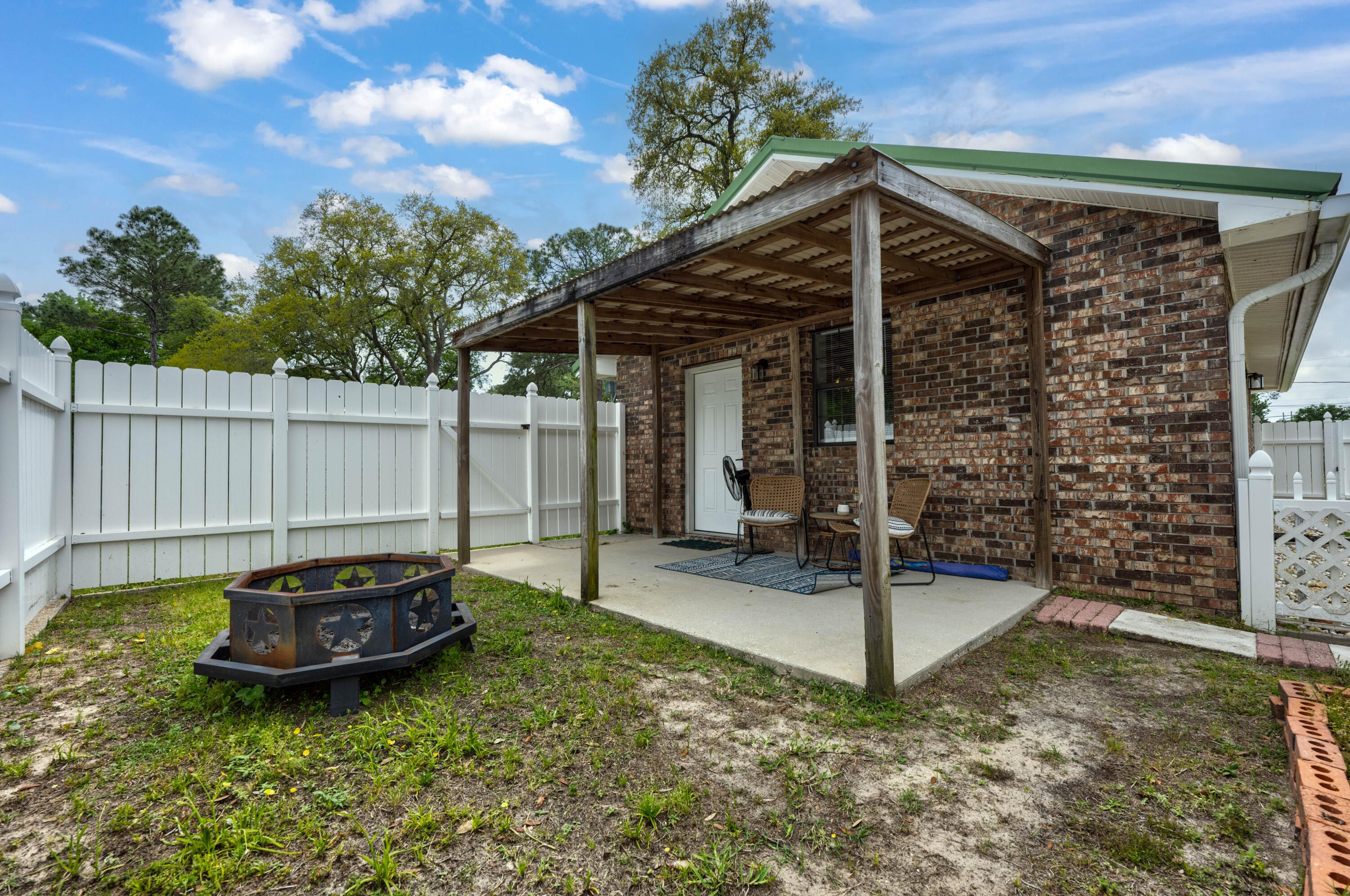 FIELD S/D 2ND ADDN - Residential