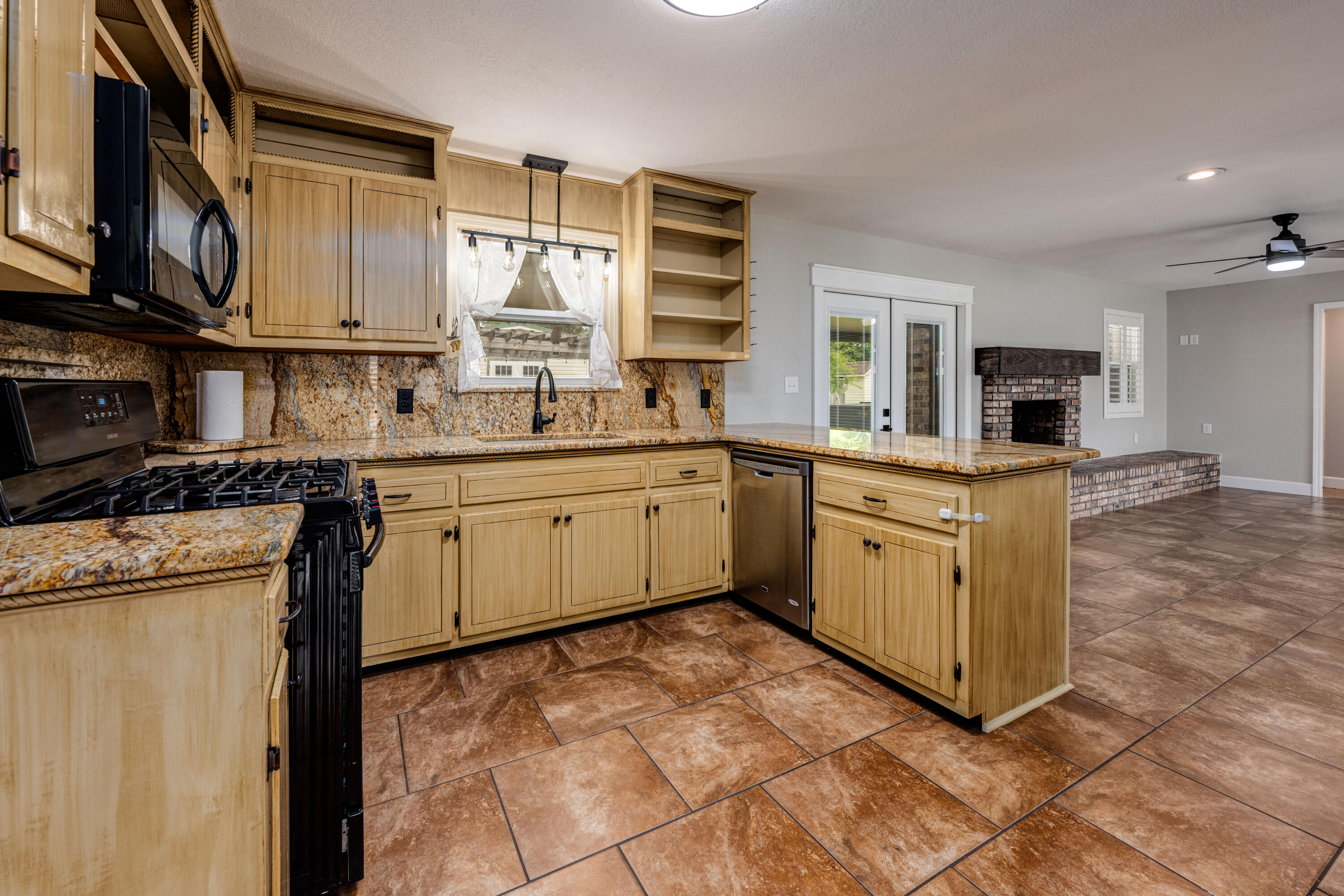 FIELD S/D 2ND ADDN - Residential