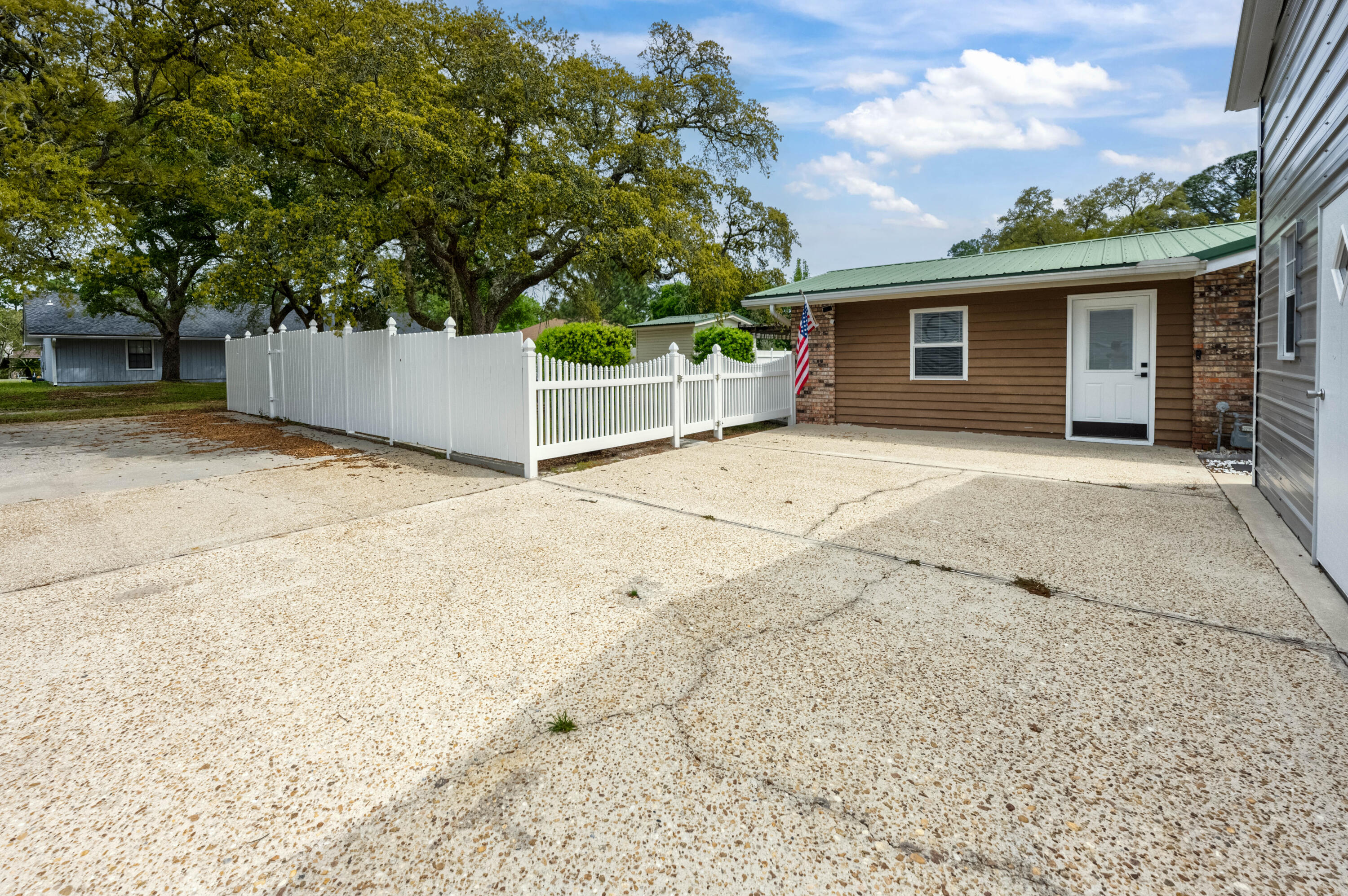 FIELD S/D 2ND ADDN - Residential