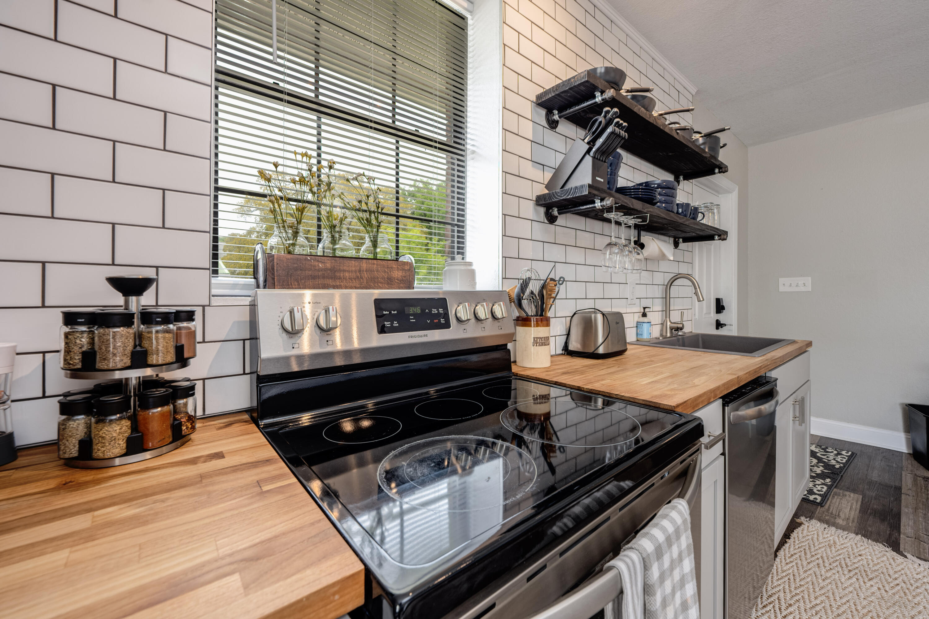 FIELD S/D 2ND ADDN - Residential