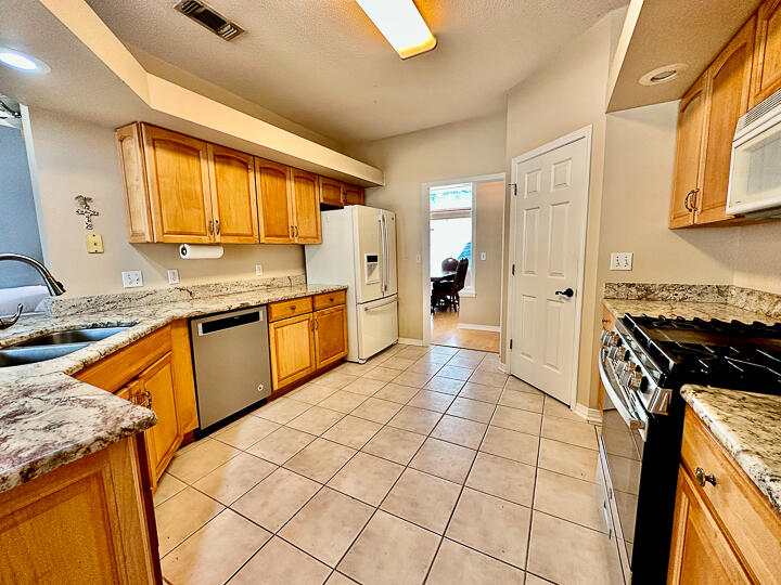 PARKWOOD ESTATES PH 5 - Residential