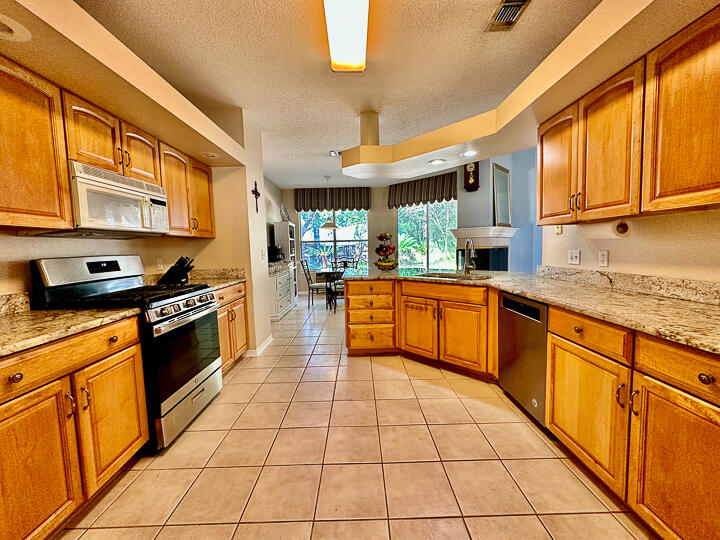 PARKWOOD ESTATES PH 5 - Residential