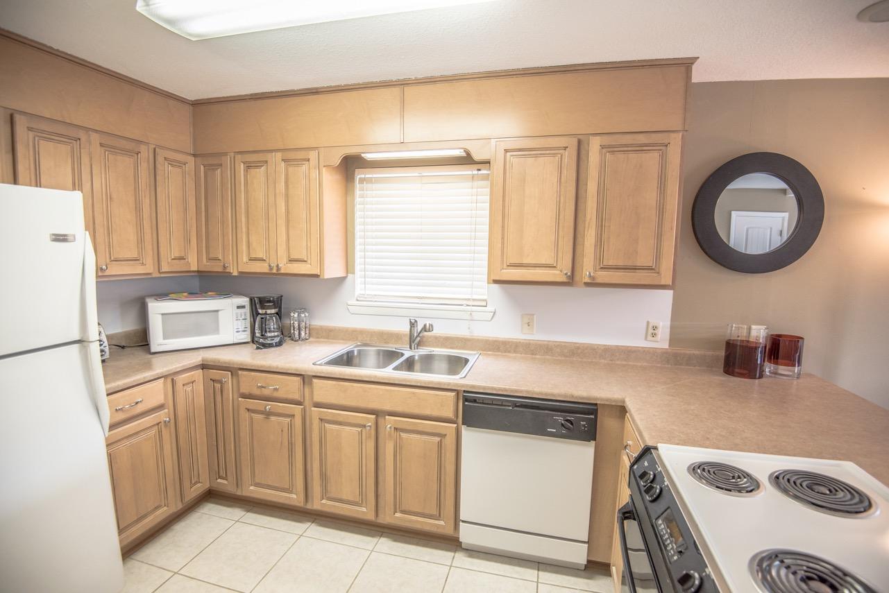 SANDCASTLES BY THE SEA T/H PH 1 - Residential