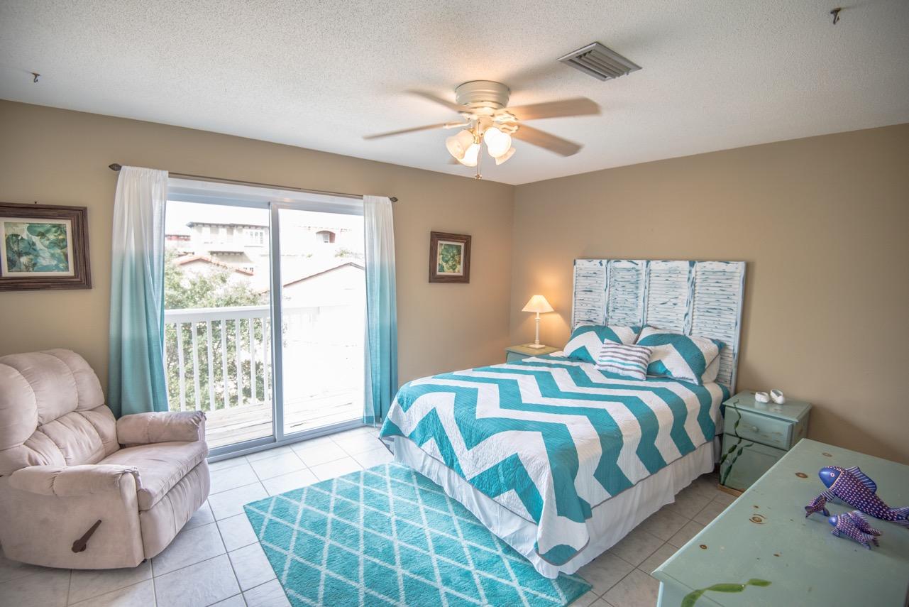 SANDCASTLES BY THE SEA T/H PH 1 - Residential