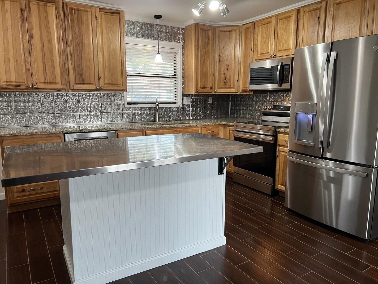 GABLE ESTATES - Residential Lease