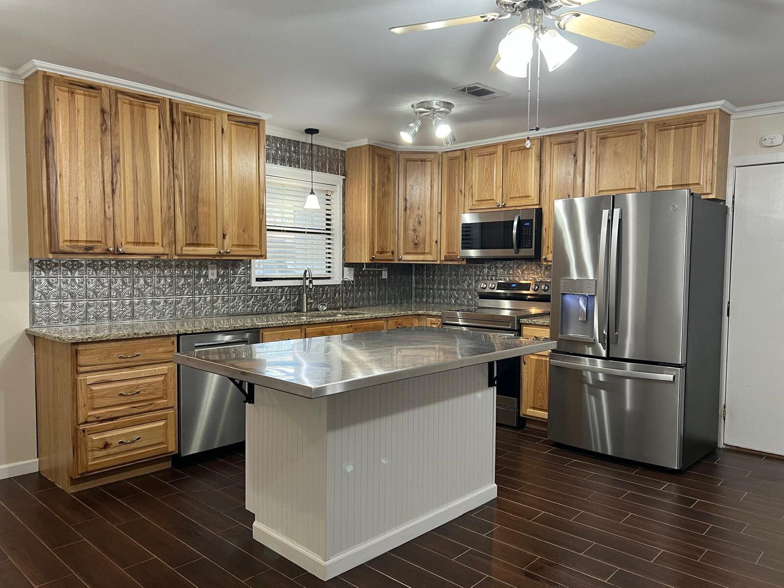 GABLE ESTATES - Residential Lease