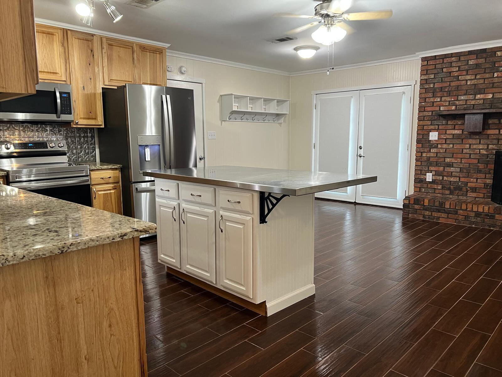 GABLE ESTATES - Residential Lease