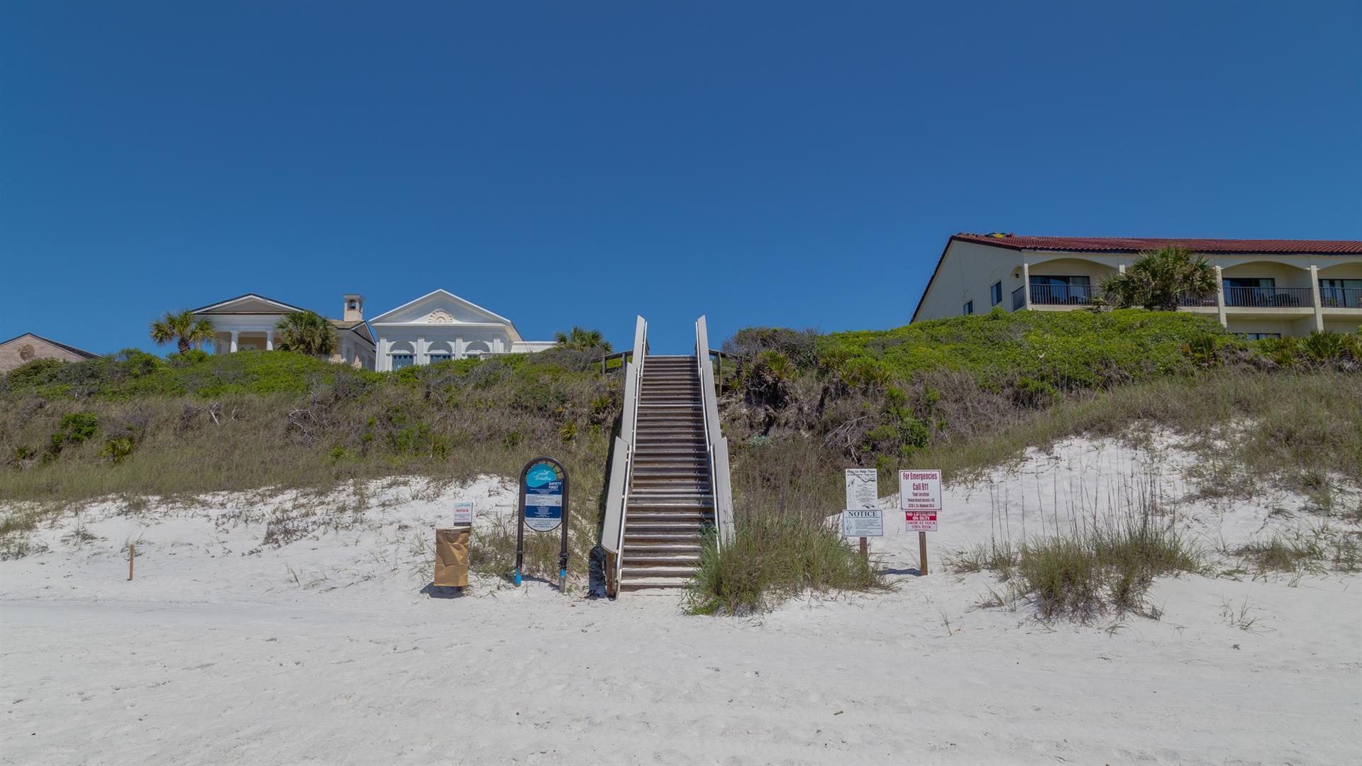 HIDDEN BEACH VILLAS CONDO - Residential