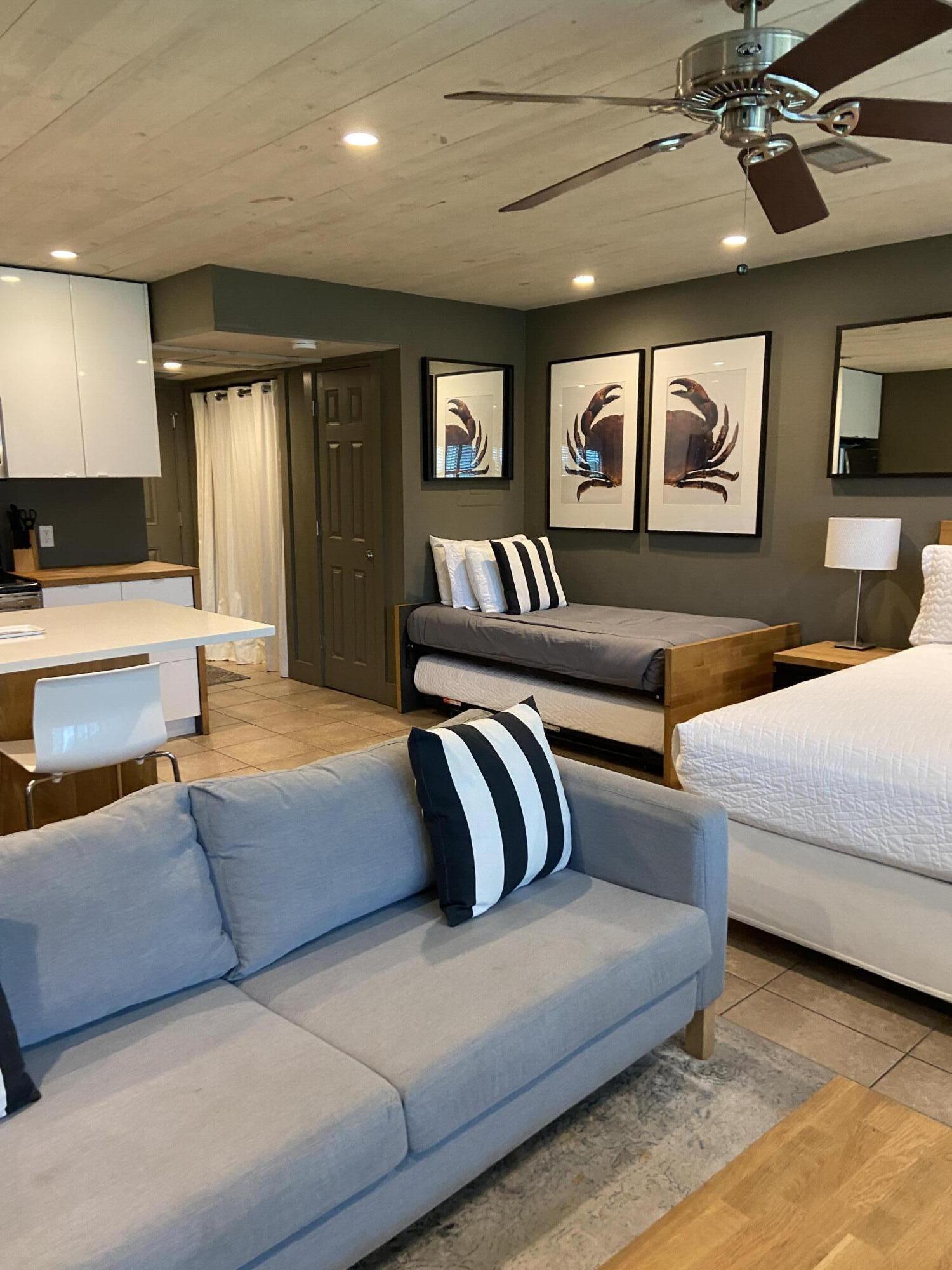 HIDDEN BEACH VILLAS CONDO - Residential