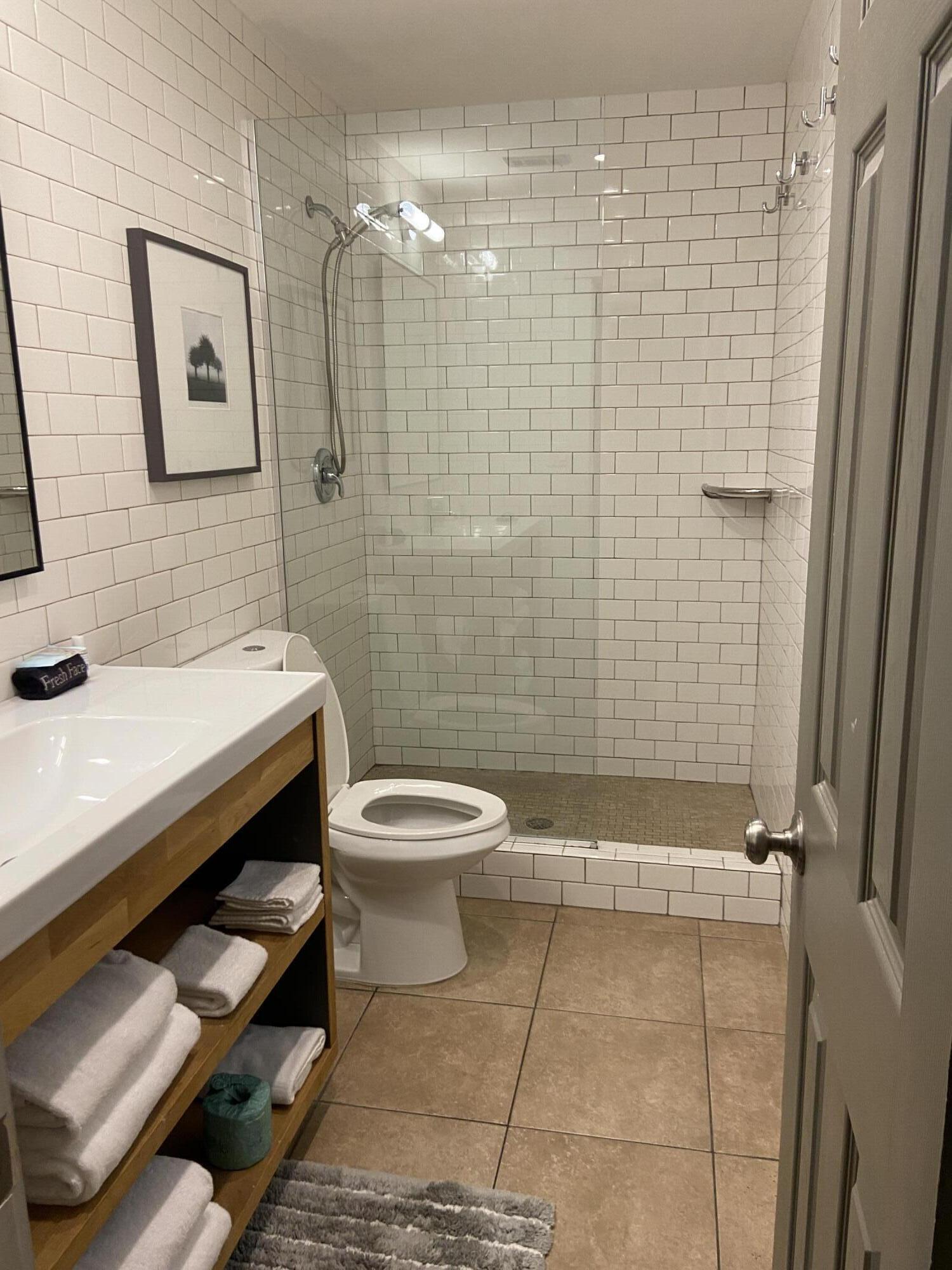 HIDDEN BEACH VILLAS CONDO - Residential