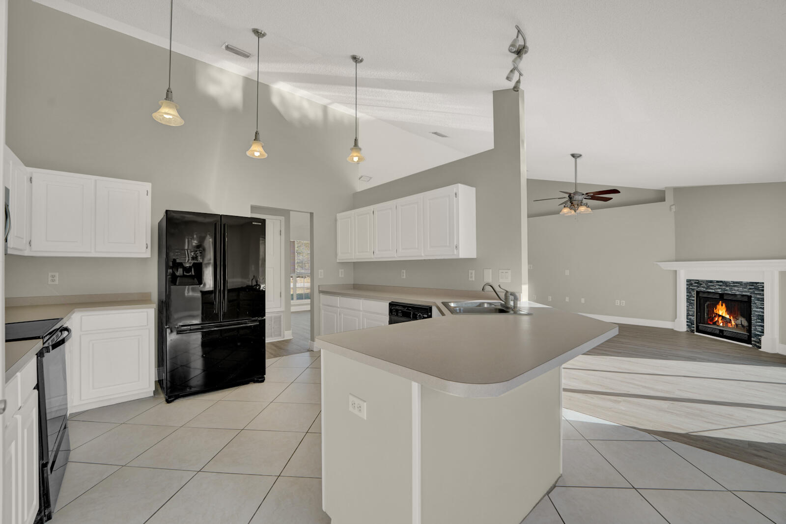 CORONADO VILLAGE PH 3 - Residential