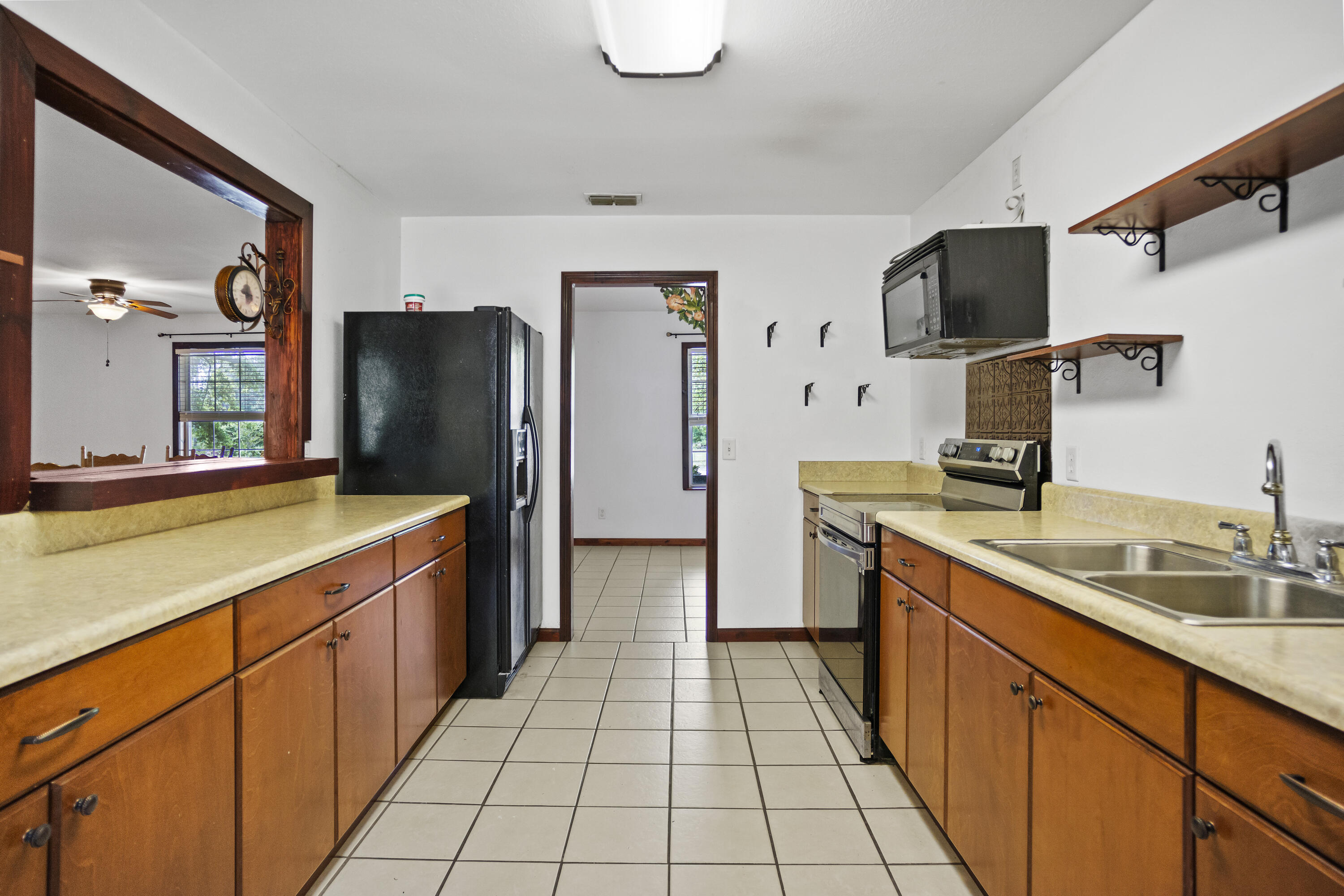 NO RECORDED SUBDIVISION - Residential