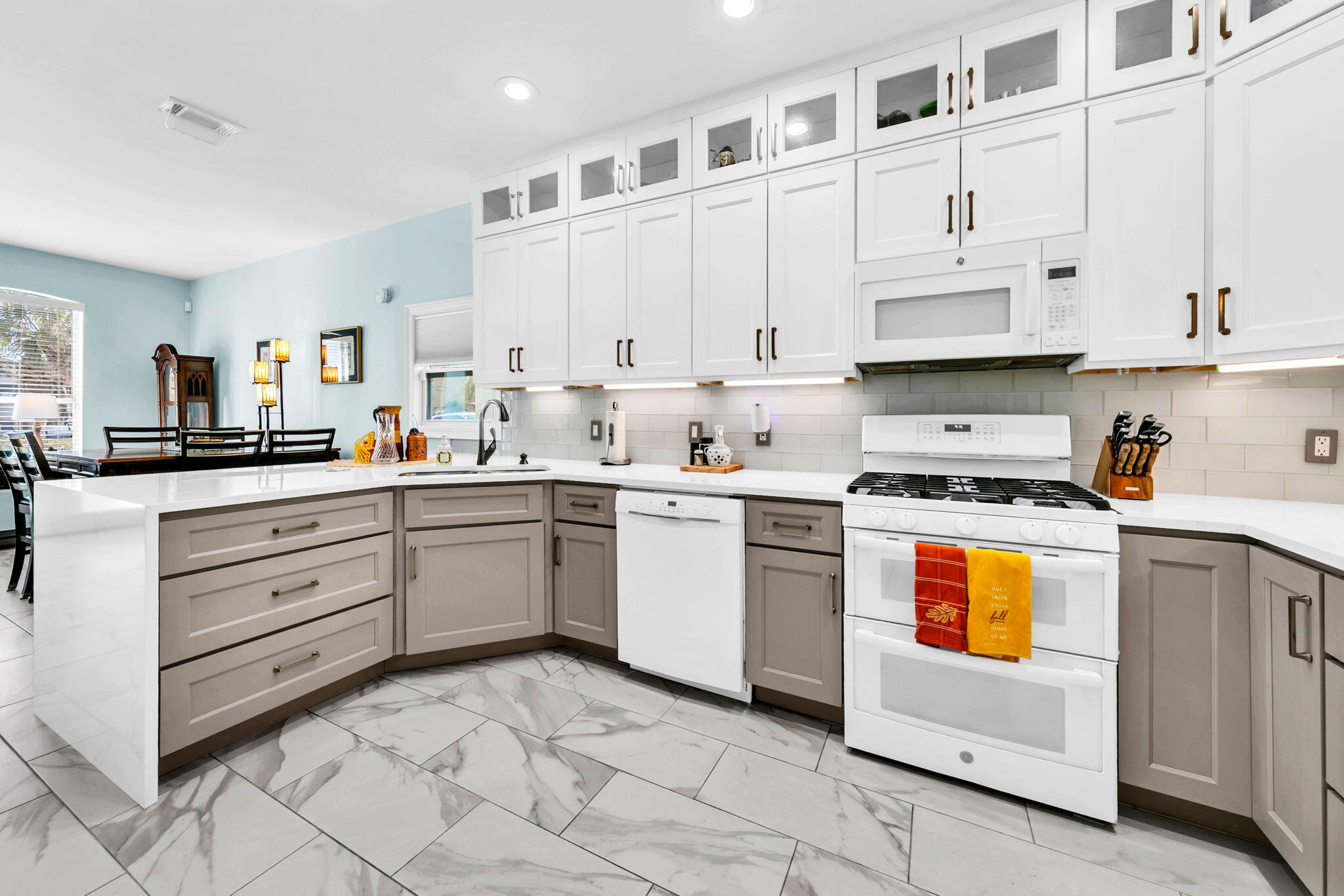 TERRA COTTA TERRACE - Residential