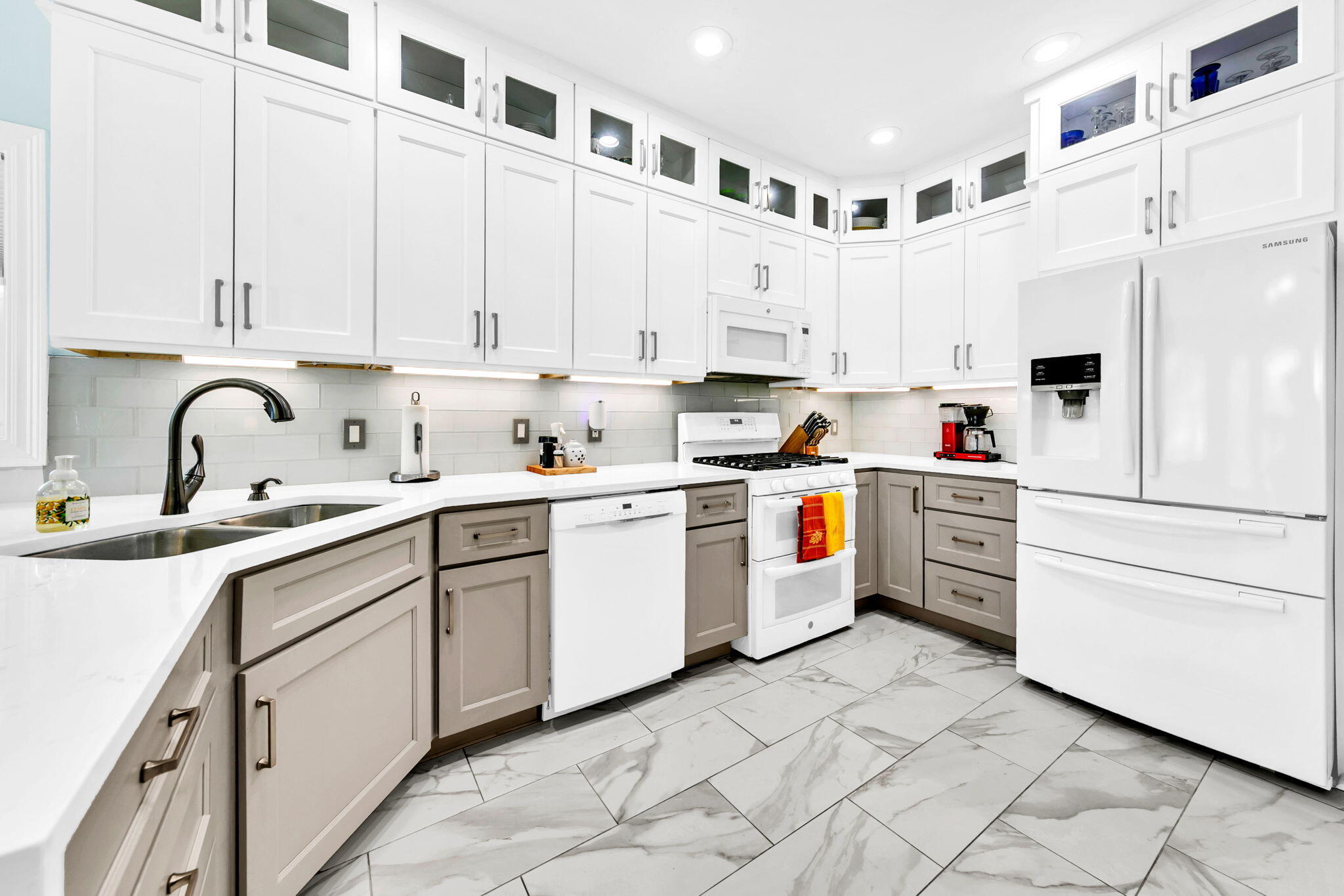 TERRA COTTA TERRACE - Residential