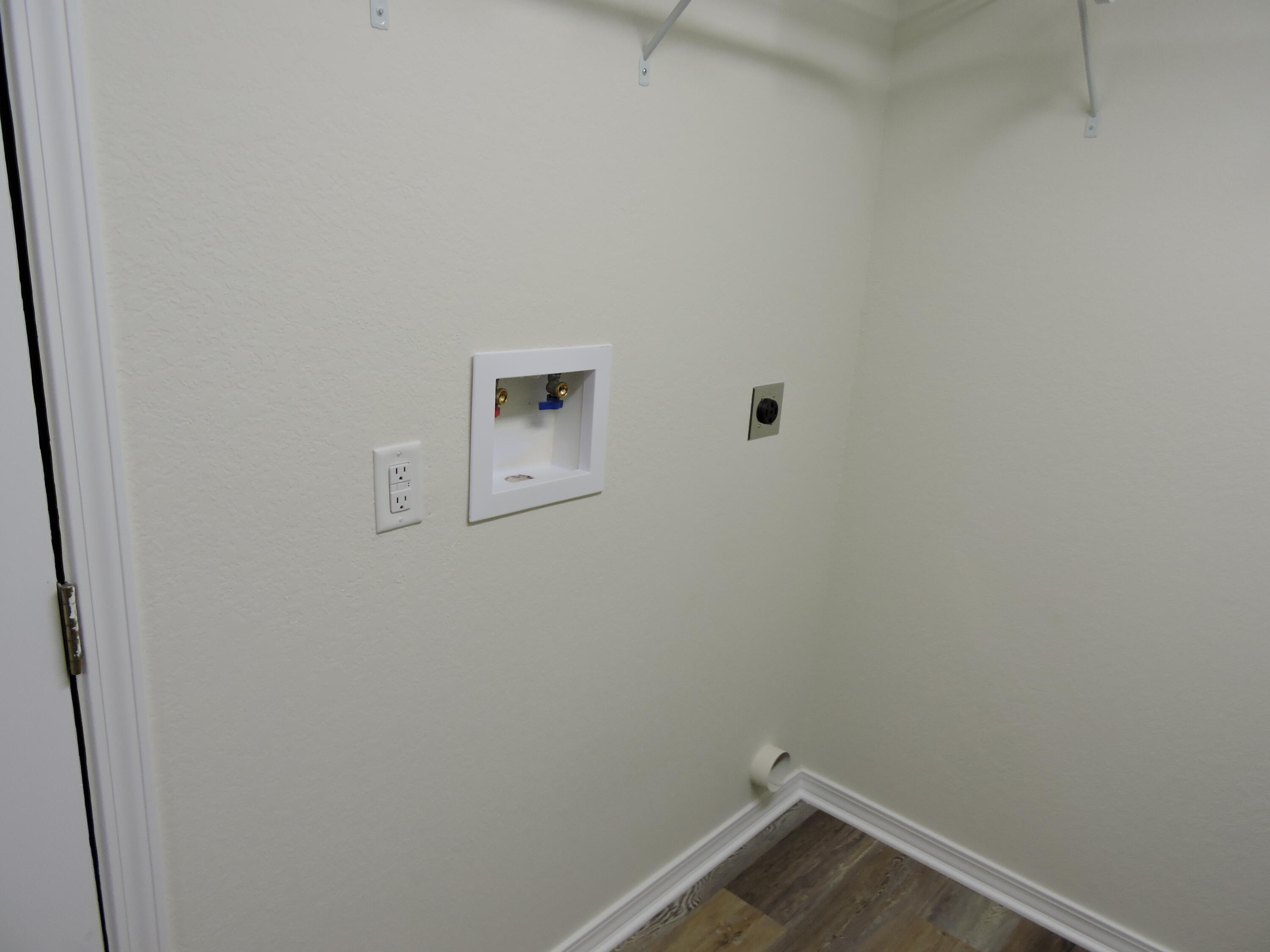 OAKCREST F & G PLAT 5 - Residential Lease