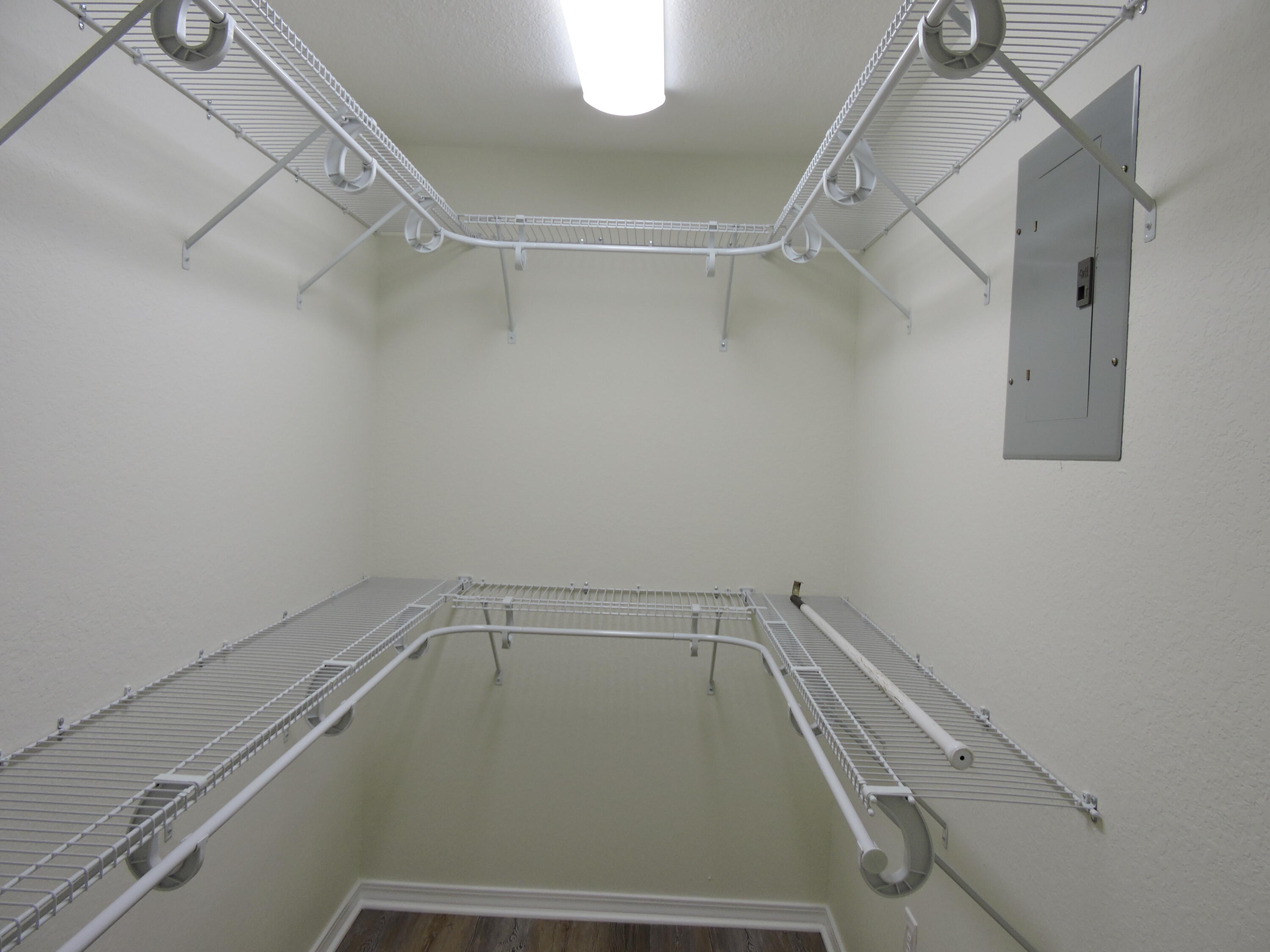 OAKCREST F & G PLAT 5 - Residential Lease
