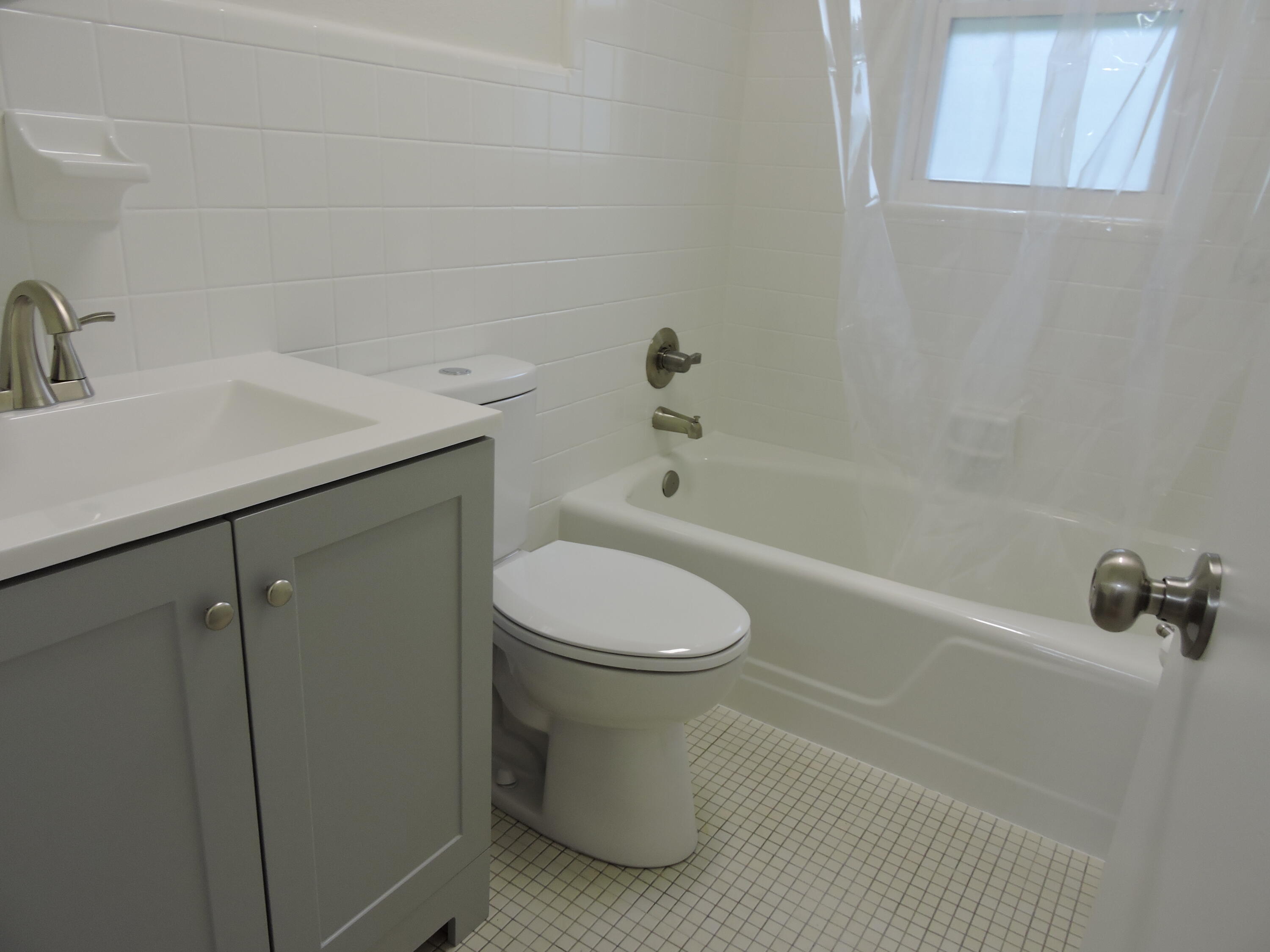 OAKCREST F & G PLAT 5 - Residential Lease