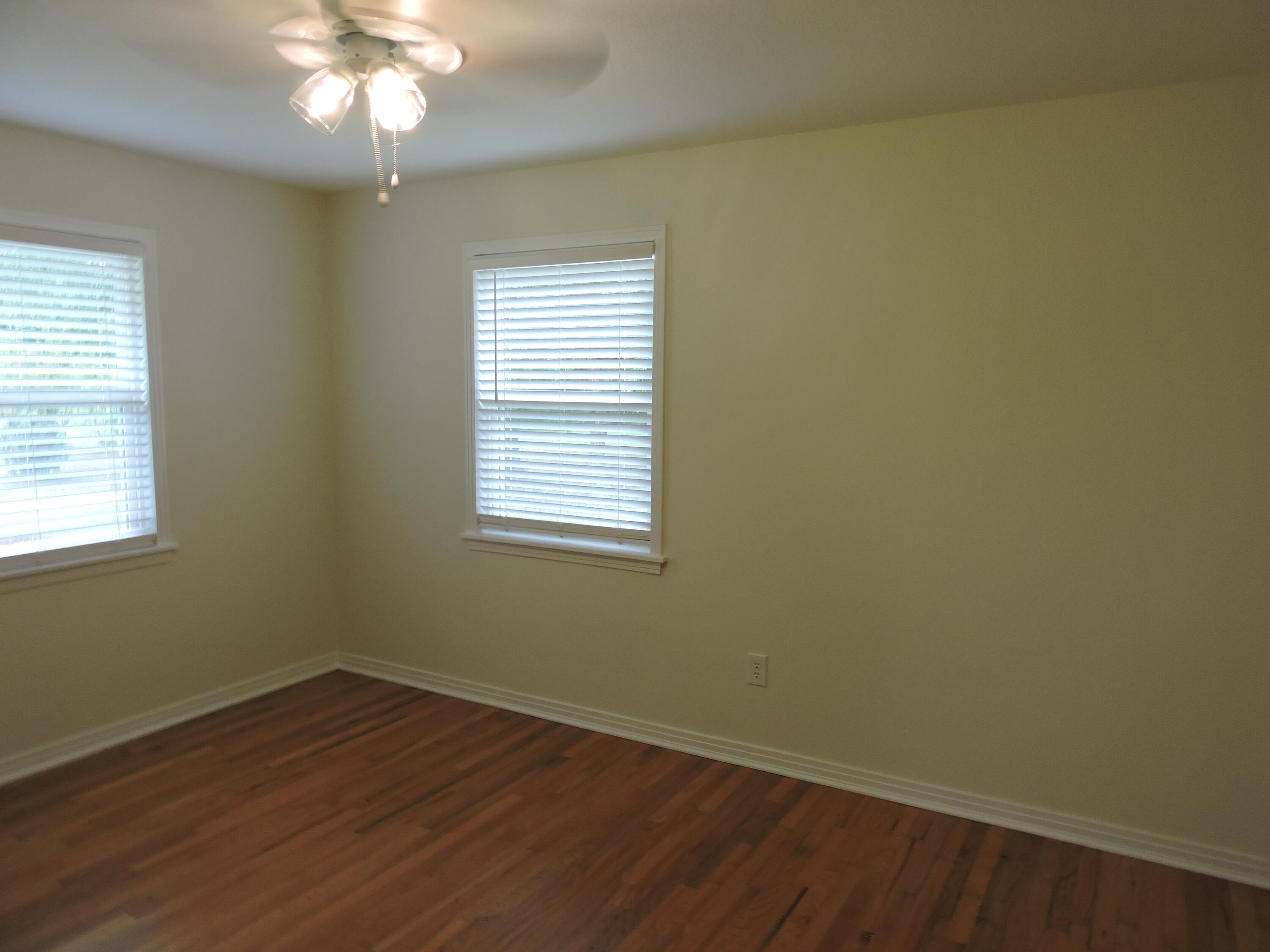 OAKCREST F & G PLAT 5 - Residential Lease