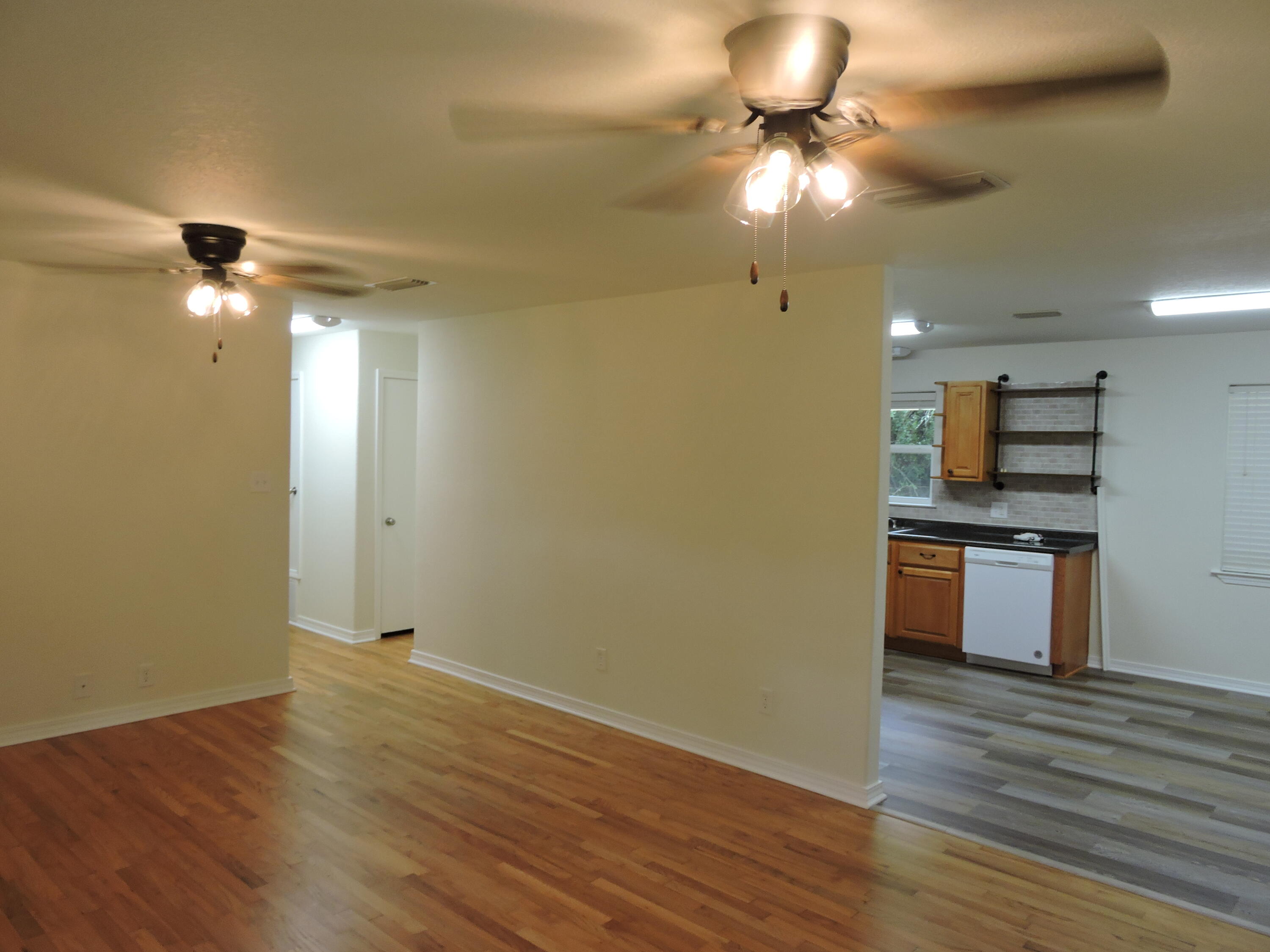 OAKCREST F & G PLAT 5 - Residential Lease