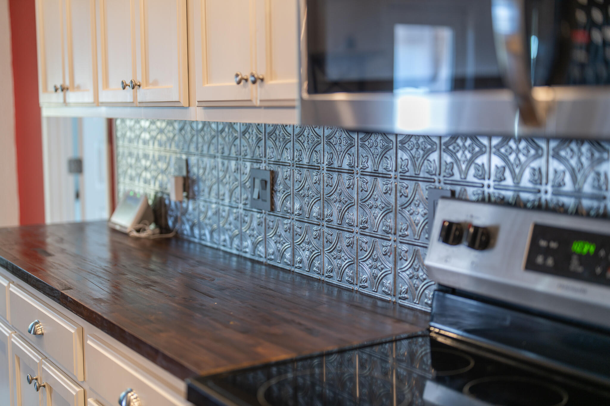 CHARLESTON PLACE - Residential Lease