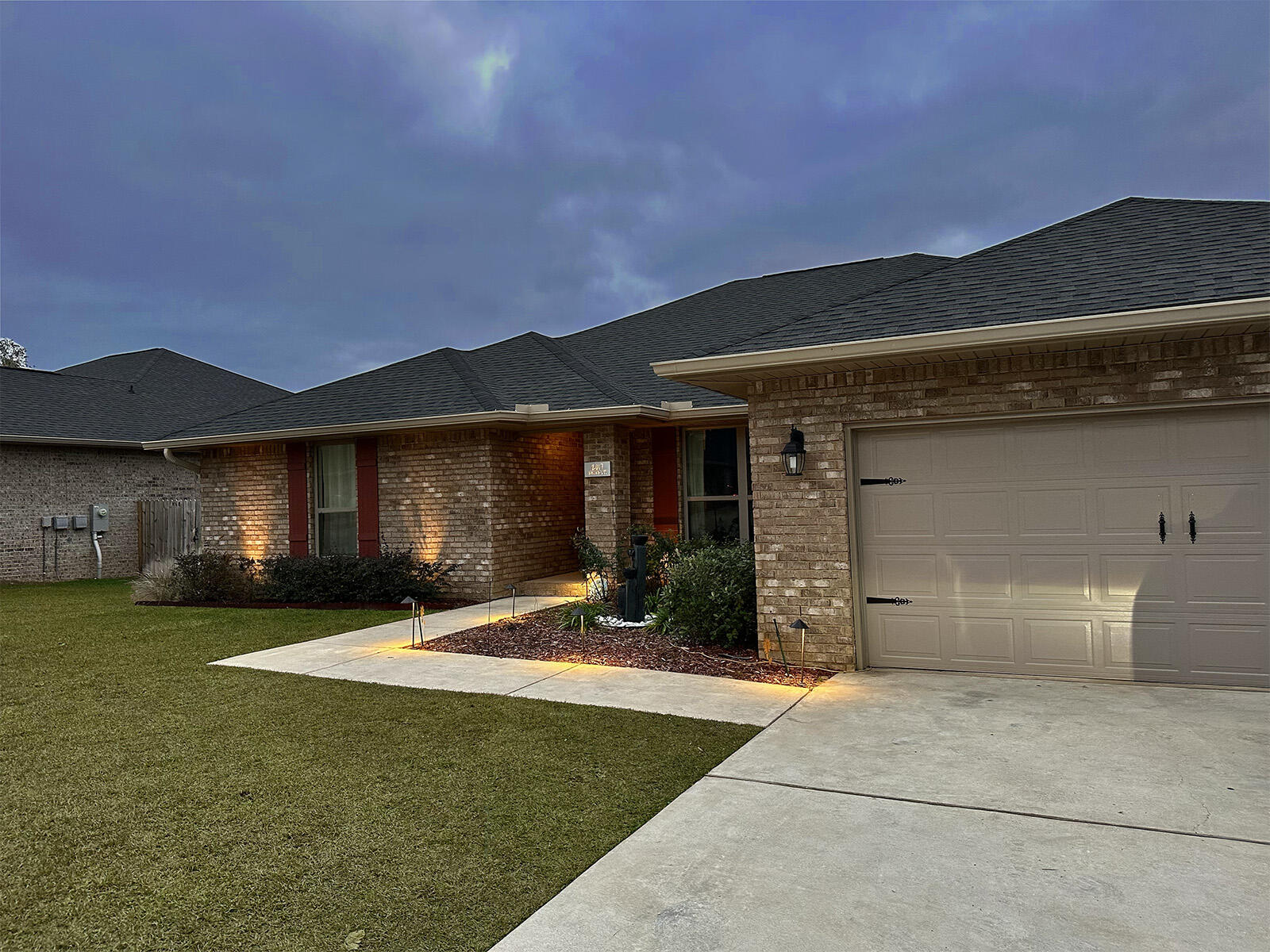 CHARLESTON PLACE - Residential Lease